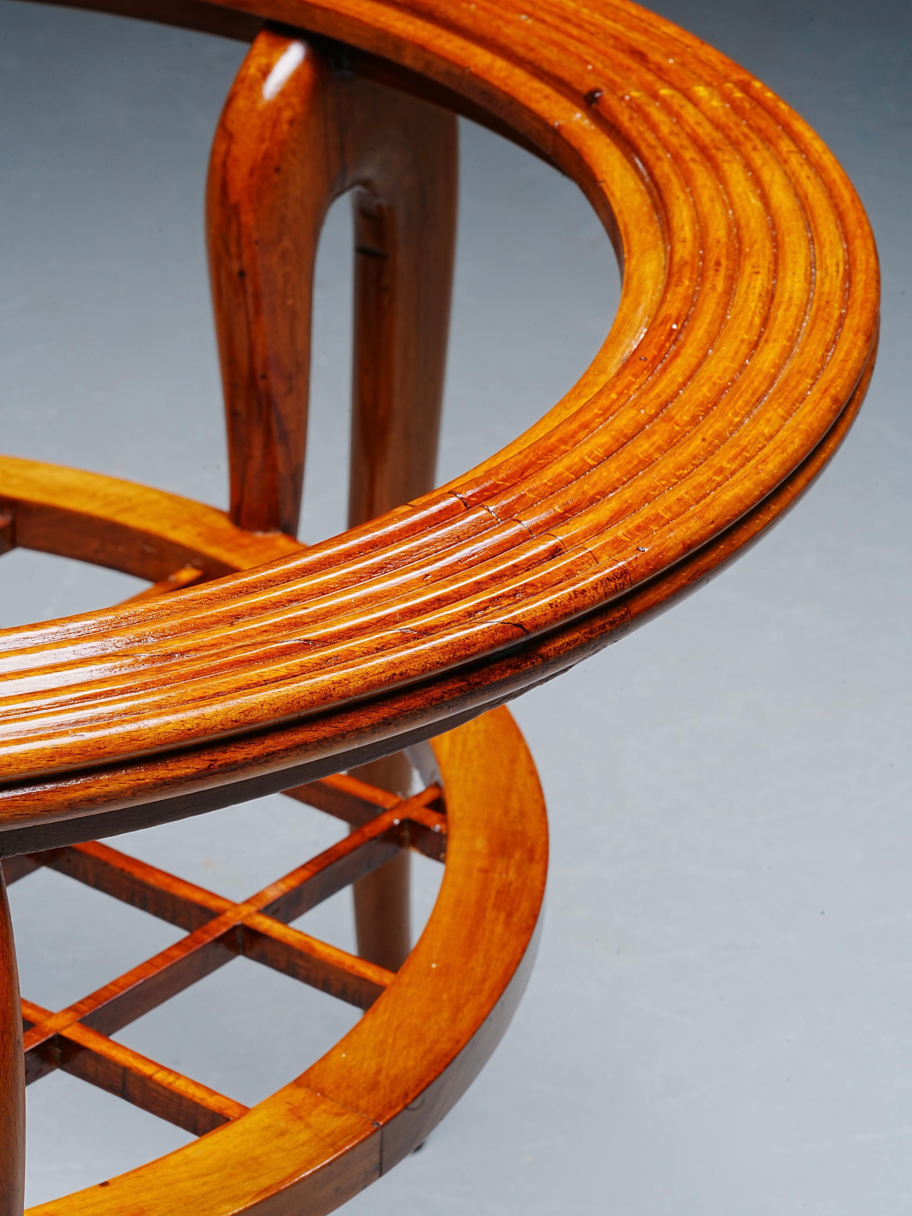 Round Coffee Table in Walnut and Glass, Italy, 1950's For Sale 3