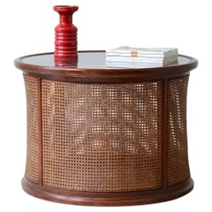 Runder Couchtisch aus Holz und Wiener Stroh