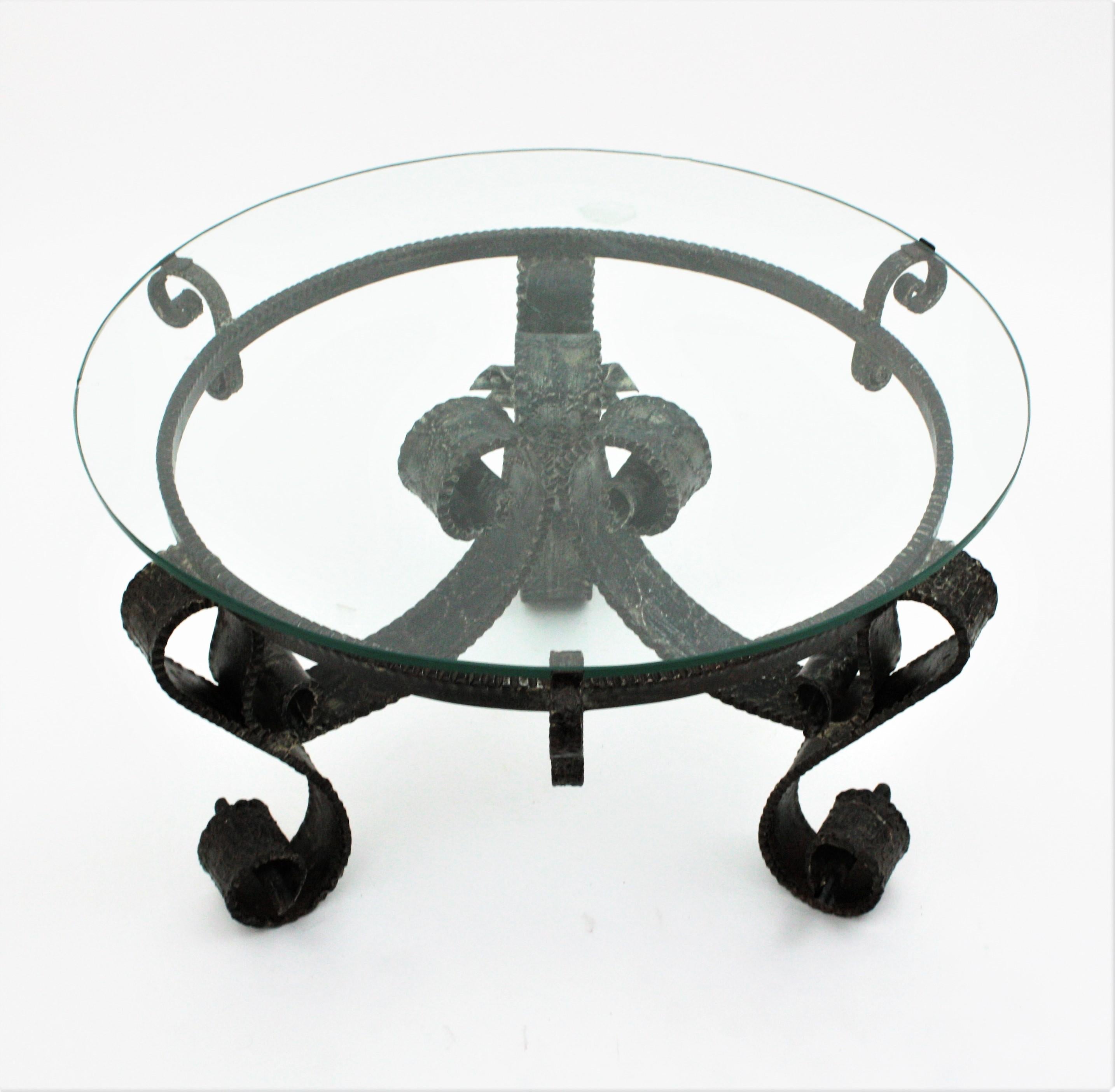 20th Century Round Coffee Table in Wrought Iron For Sale