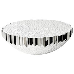 Table basse ronde My Collection de Michael Young en acier inoxydable et résine blanche