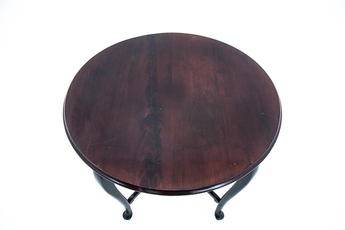 Round Coffee Table, Northern Europe, circa 1900 In Good Condition For Sale In Chorzów, PL