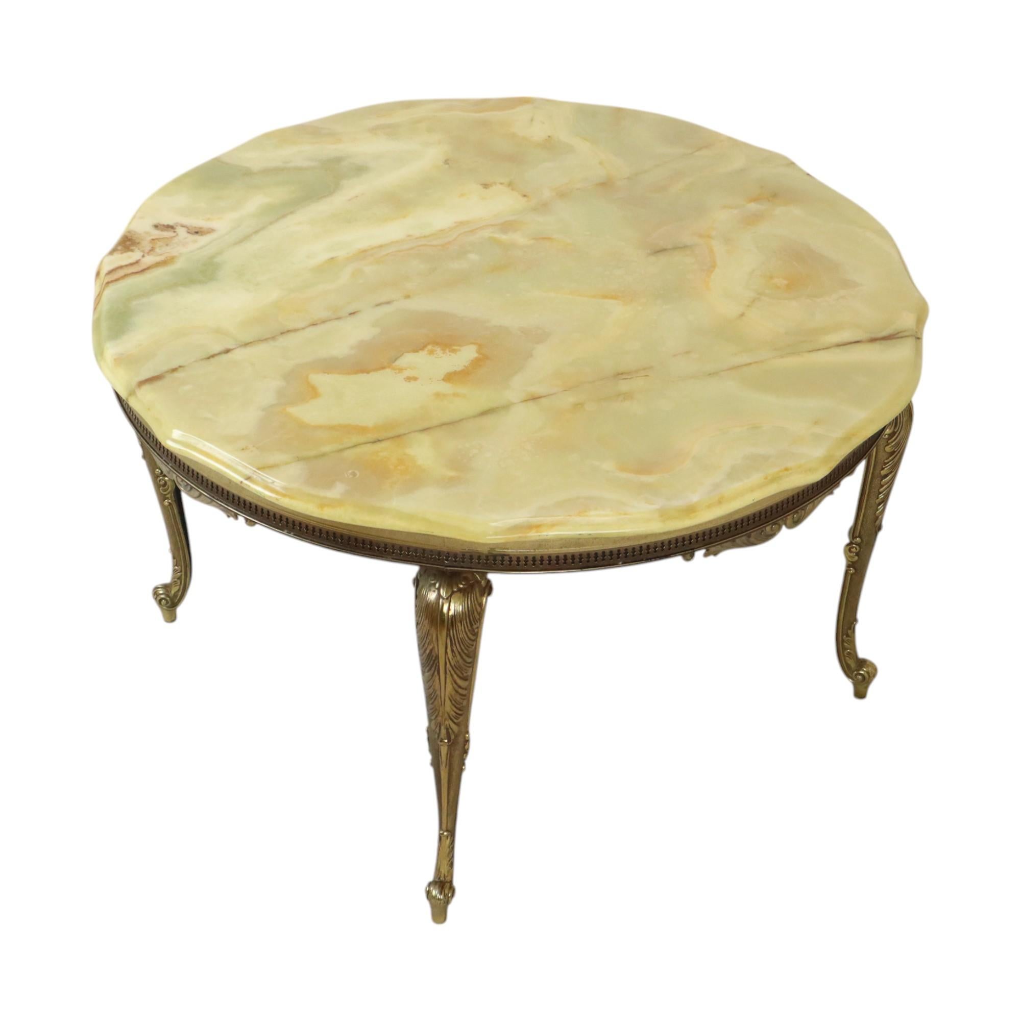 Baroque Table basse ronde en marbre d'onyx et laiton Hollywood Regency Style Fifties en vente