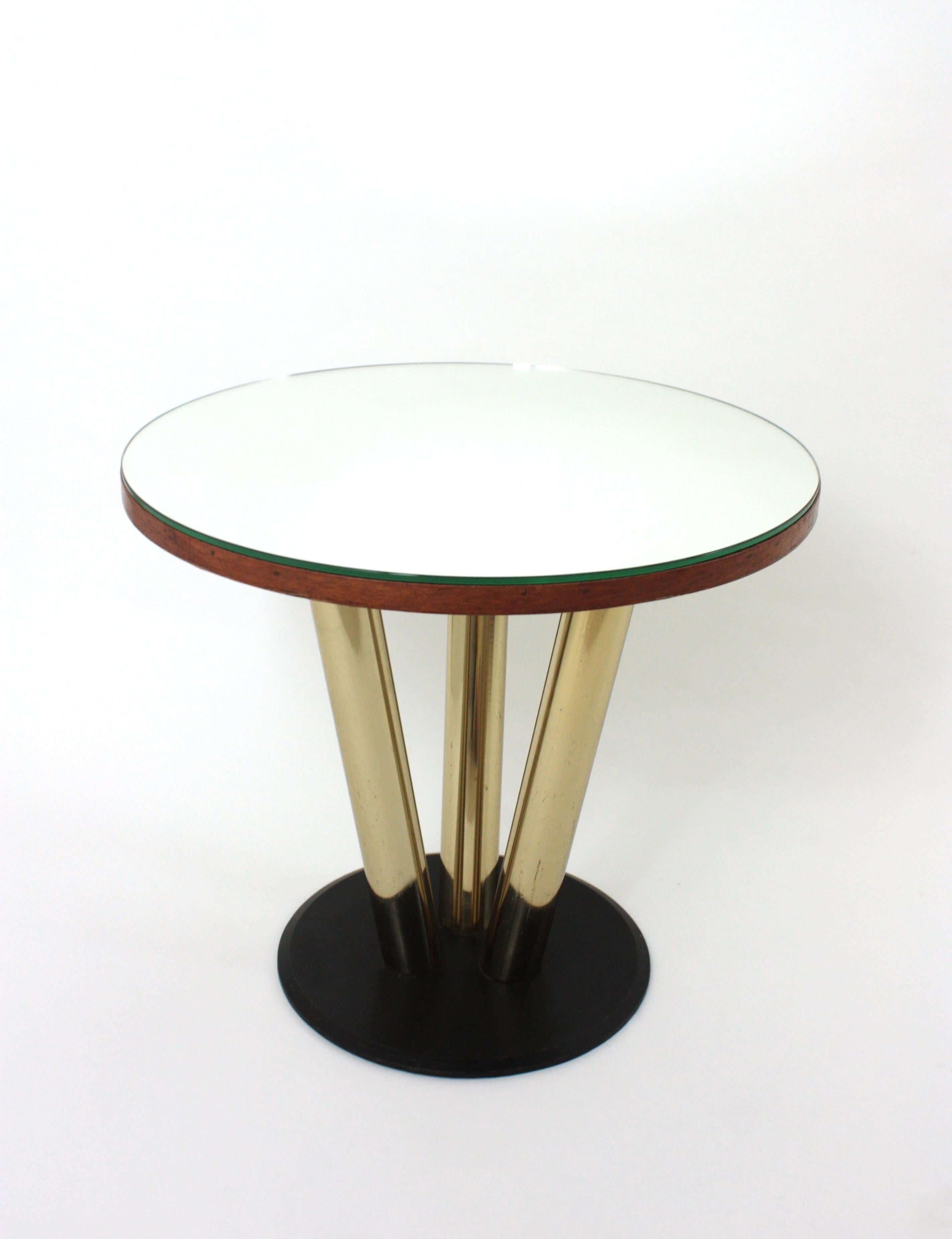 Table basse ronde avec plateau en miroir et base en métal noir et laiton en vente 2