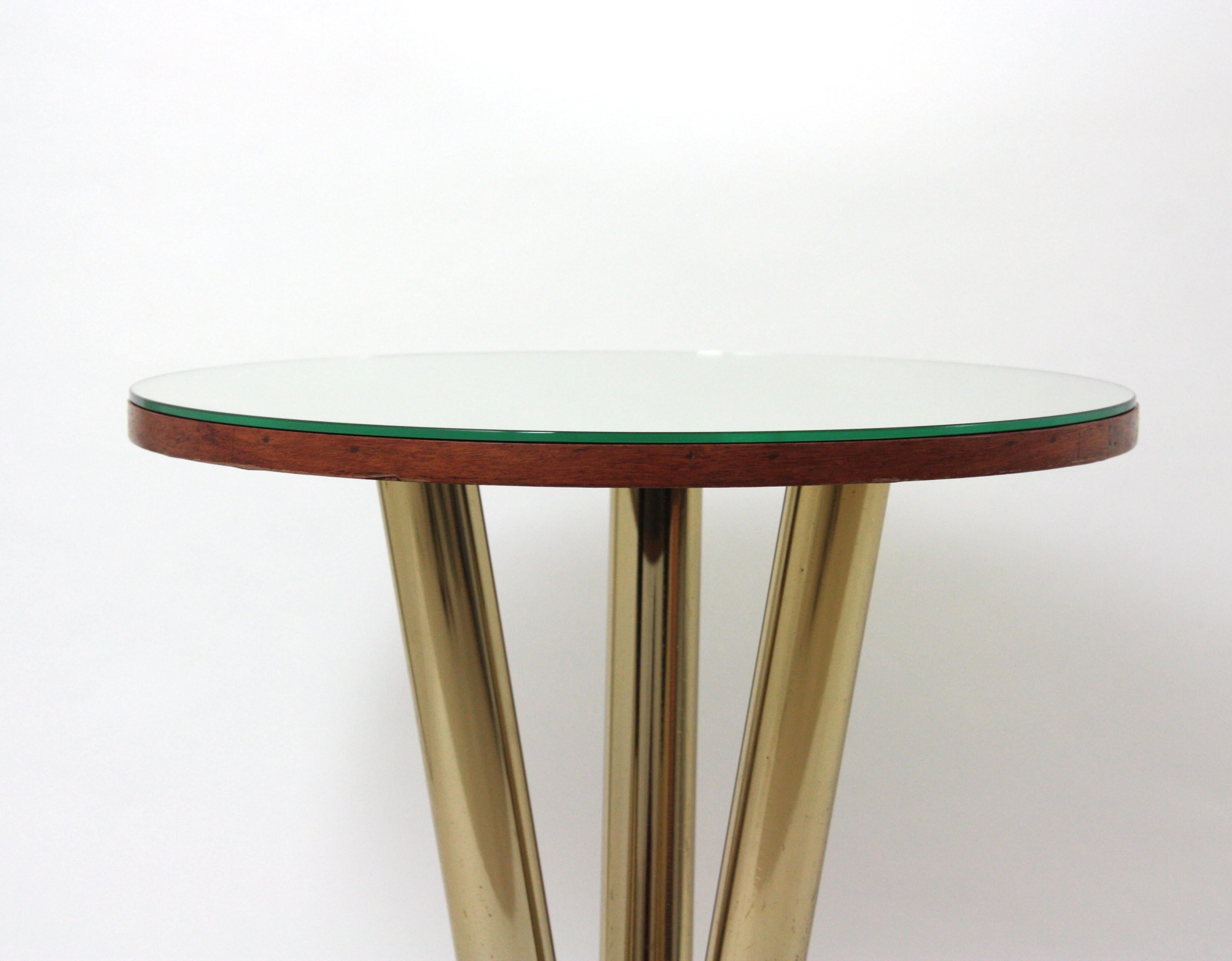 Table basse ronde avec plateau en miroir et base en métal noir et laiton en vente 1