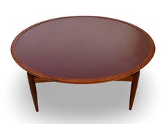 Table basse ronde avec plateau en formica réversible. E. A. Johannson & L.Pontoppidan.