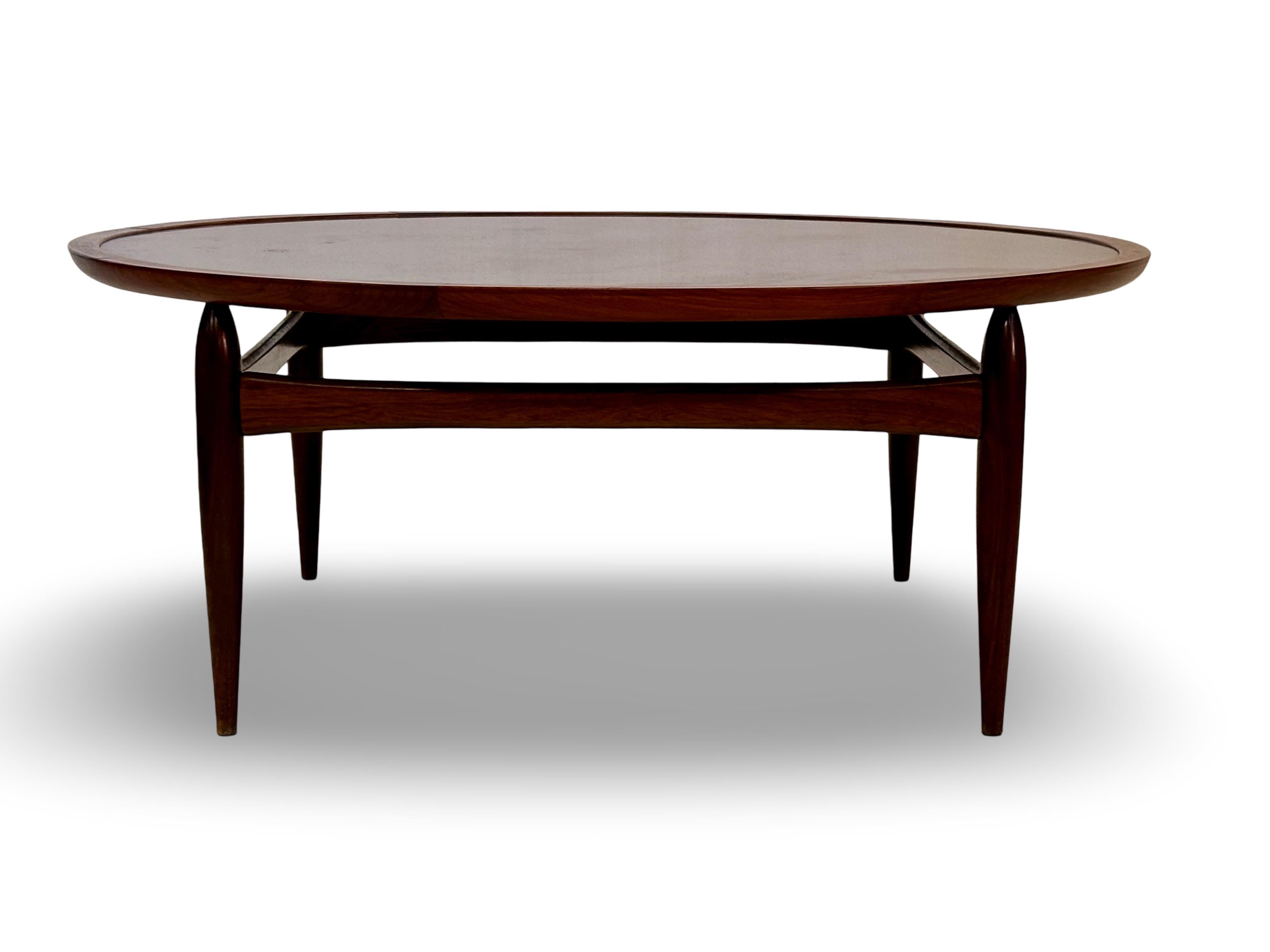 Formica Round coffee table with reversable formica top. E. A. Johannson & L.Pontoppidan. For Sale