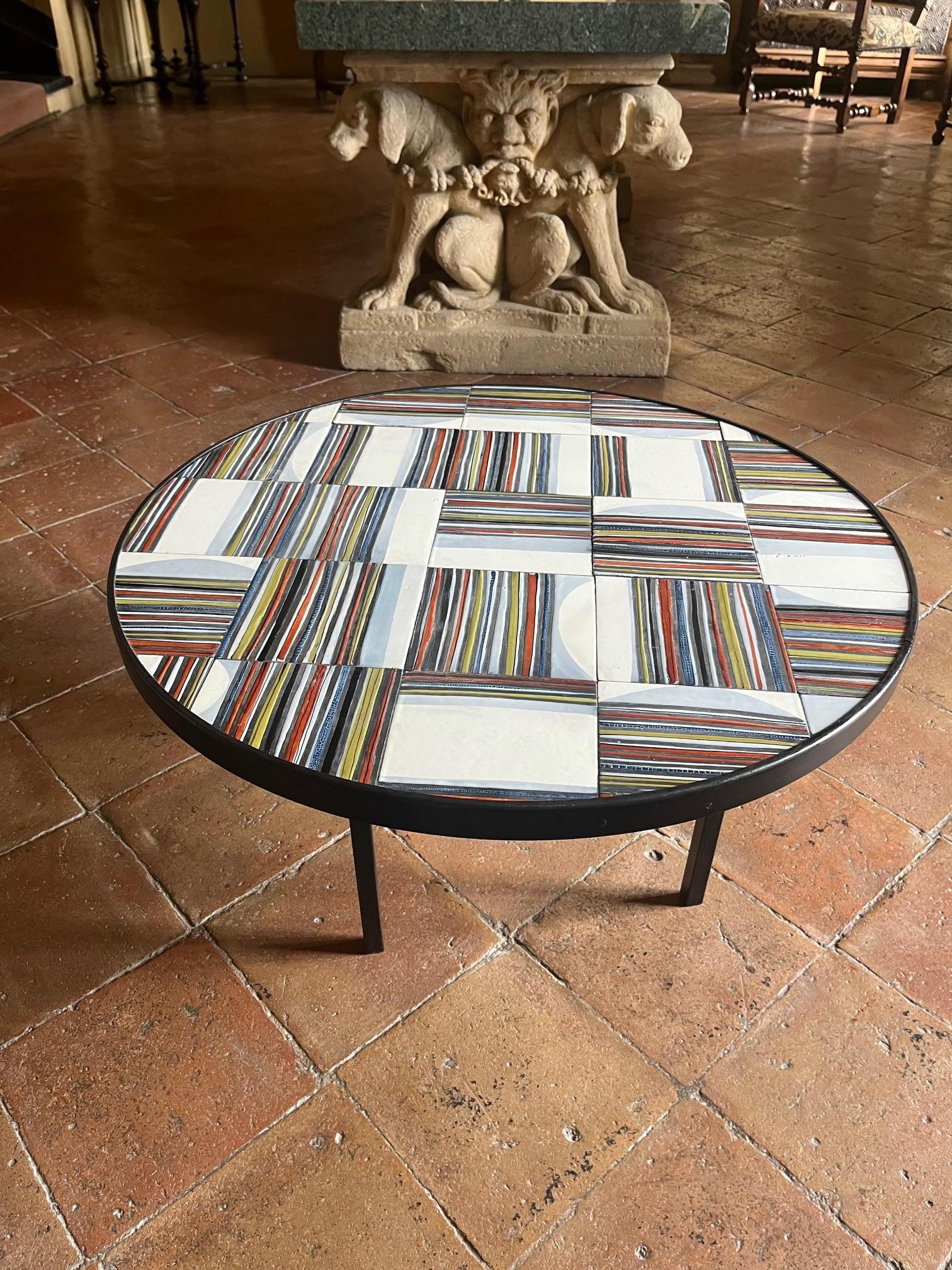 Mid-20th Century Round coffee table with tiles top, Roger Capron, Vallauris. circa 1960 For Sale
