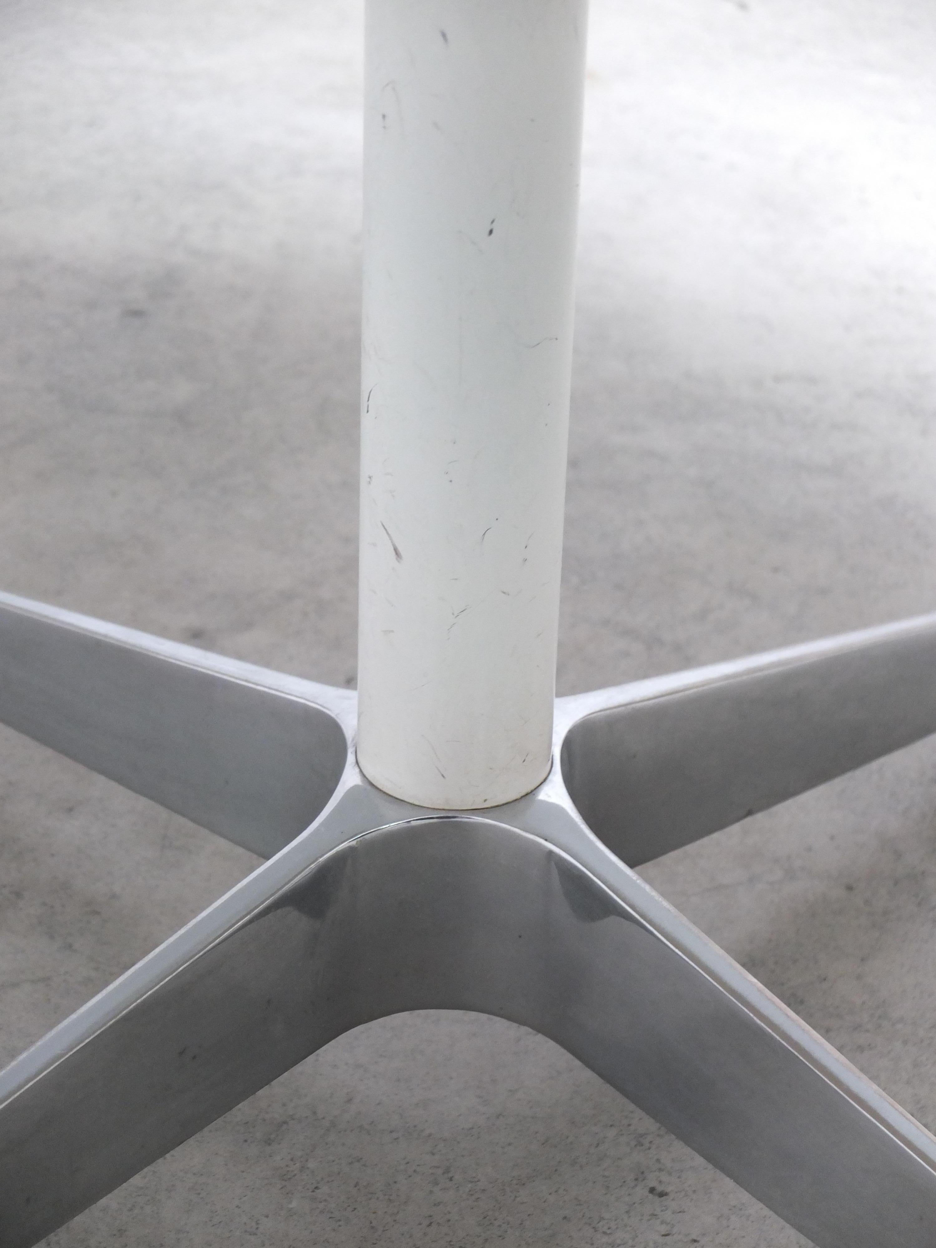 Table de conférence ou de salle à manger ronde de George Nelson pour Herman Miller, années 1960 en vente 1