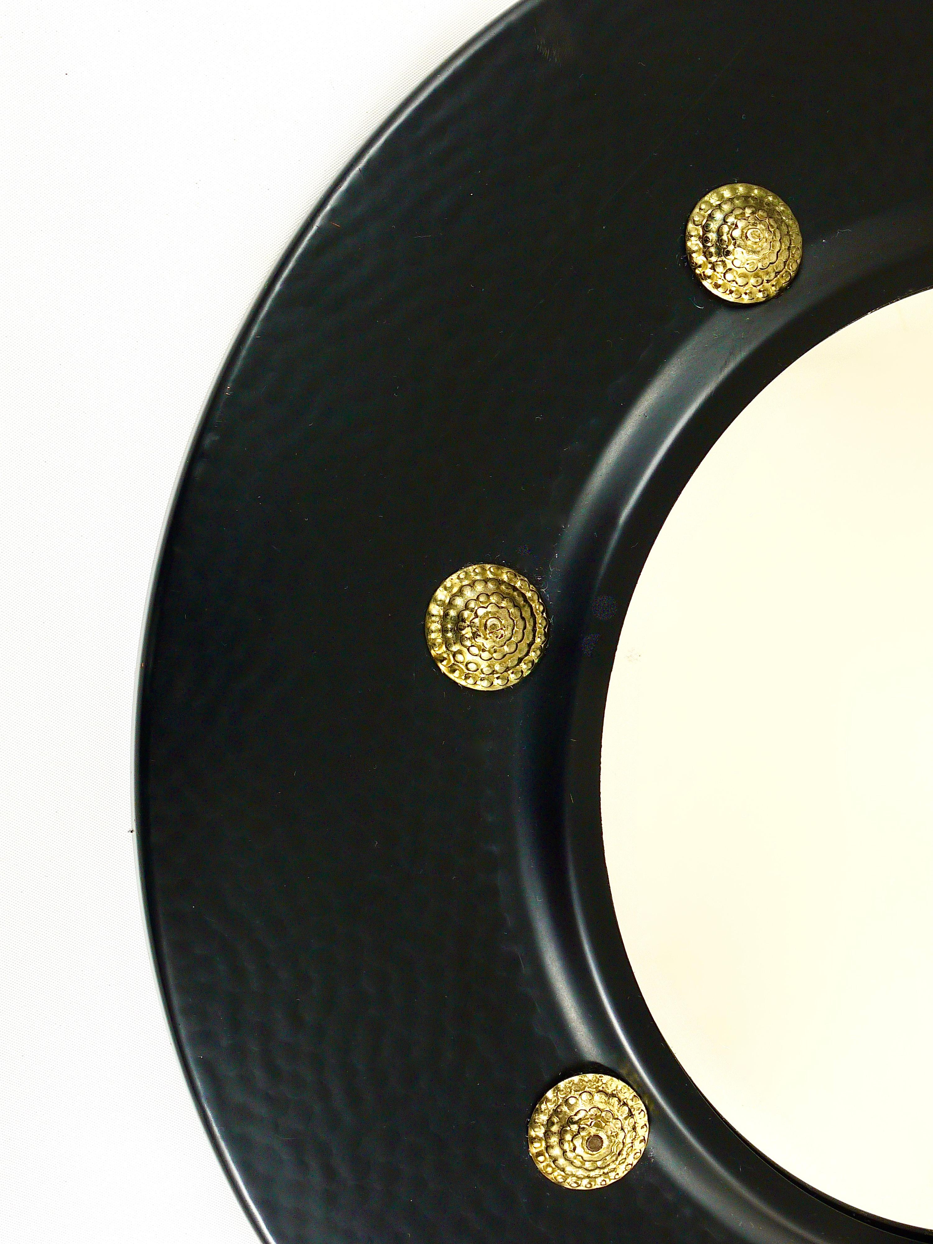 Mid-Century Modern Round Convex Brass Mirror in the style of Piero Fornasetti, Italy, 1960s