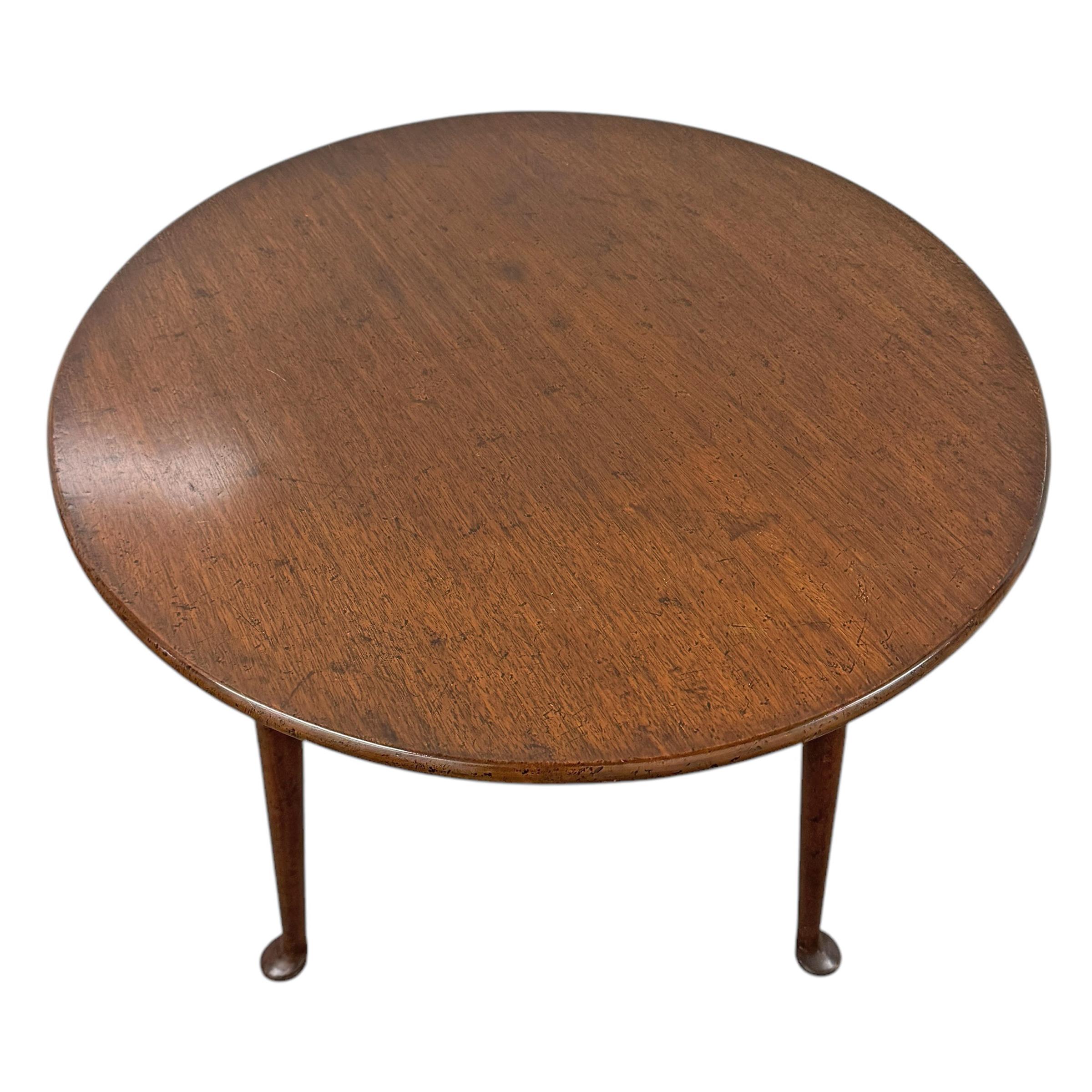 Round Cricket Table In Good Condition For Sale In Chicago, IL