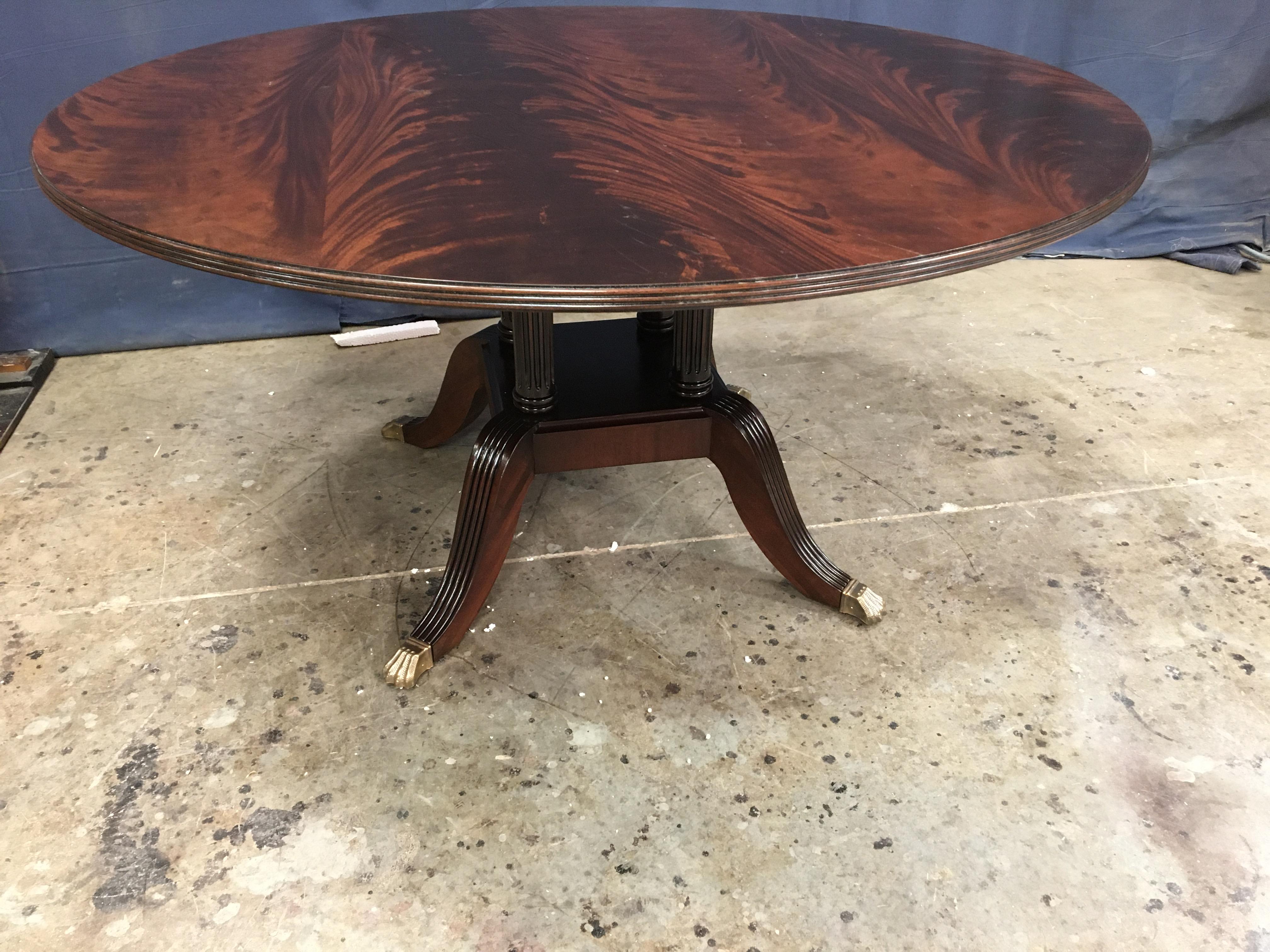 Round Crotch Mahogany Georgian Style Pedestal Dining Table by Leighton Hall For Sale 2