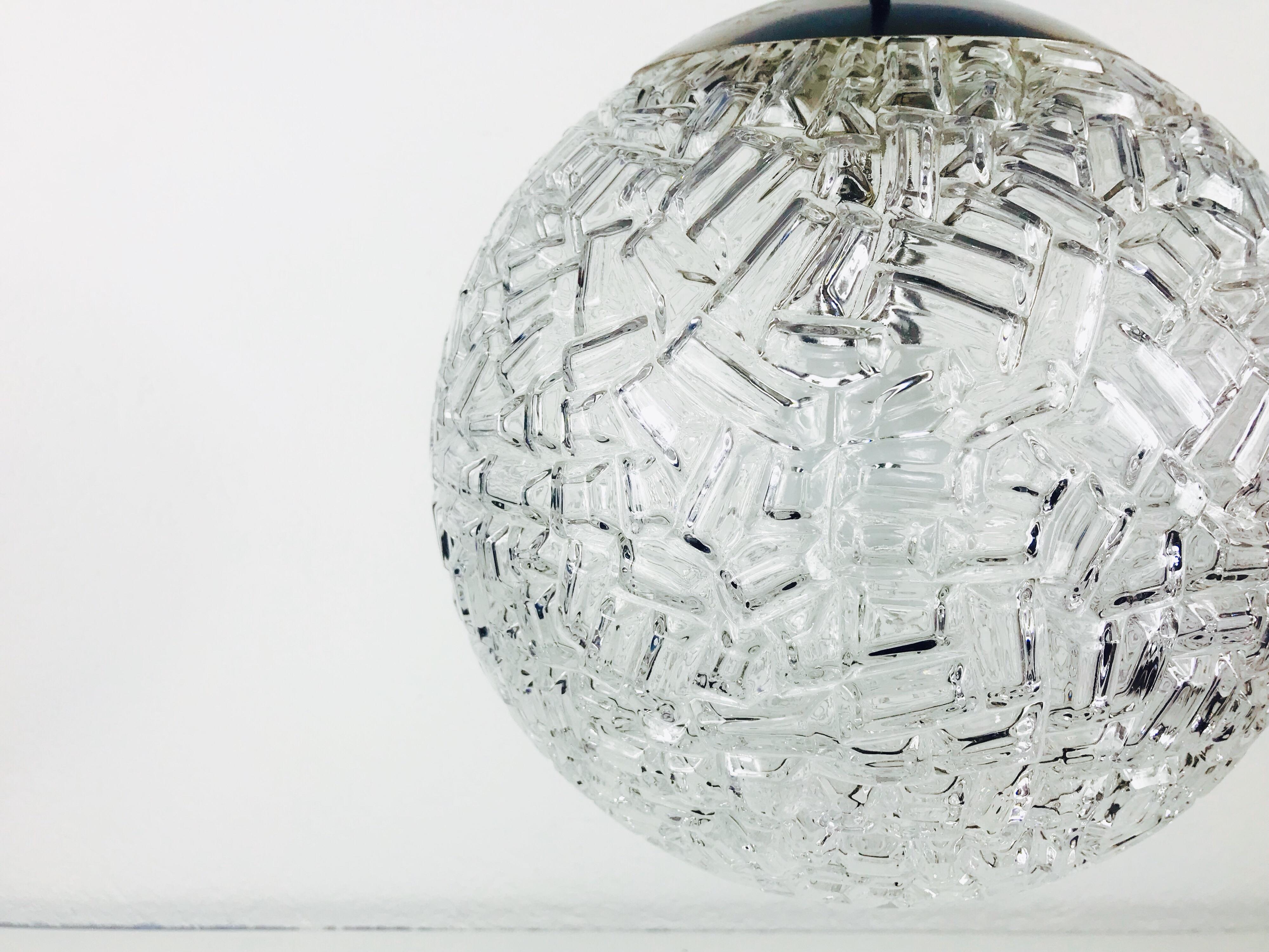 Mid-20th Century Round Crystal Ice Glass Bowl by Peill and Putzler, 1970s, Germany