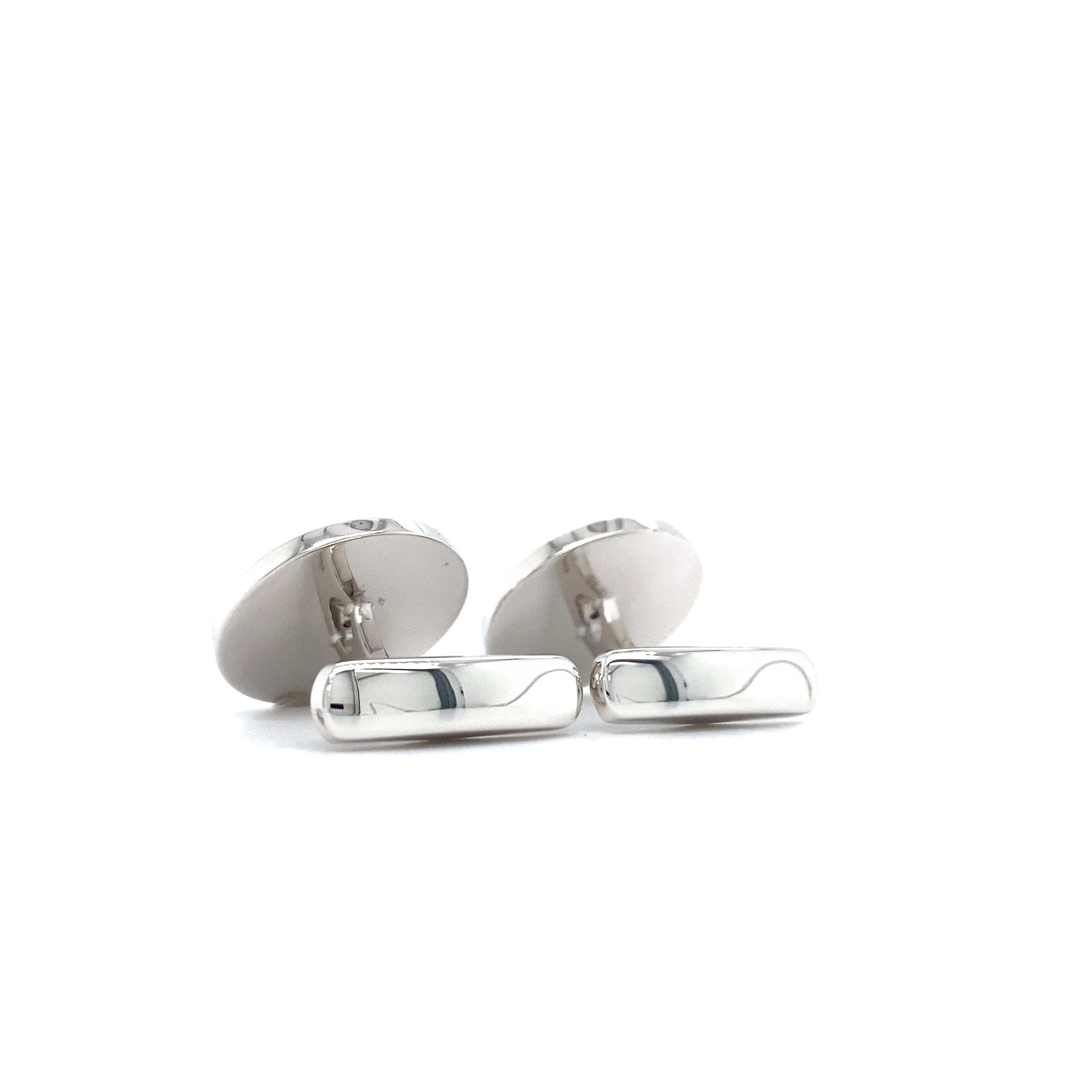 Brilliant Cut Round Cufflinks - 18k White Gold - 62 Diamonds 0.72 ct Black Mother of Pearl For Sale