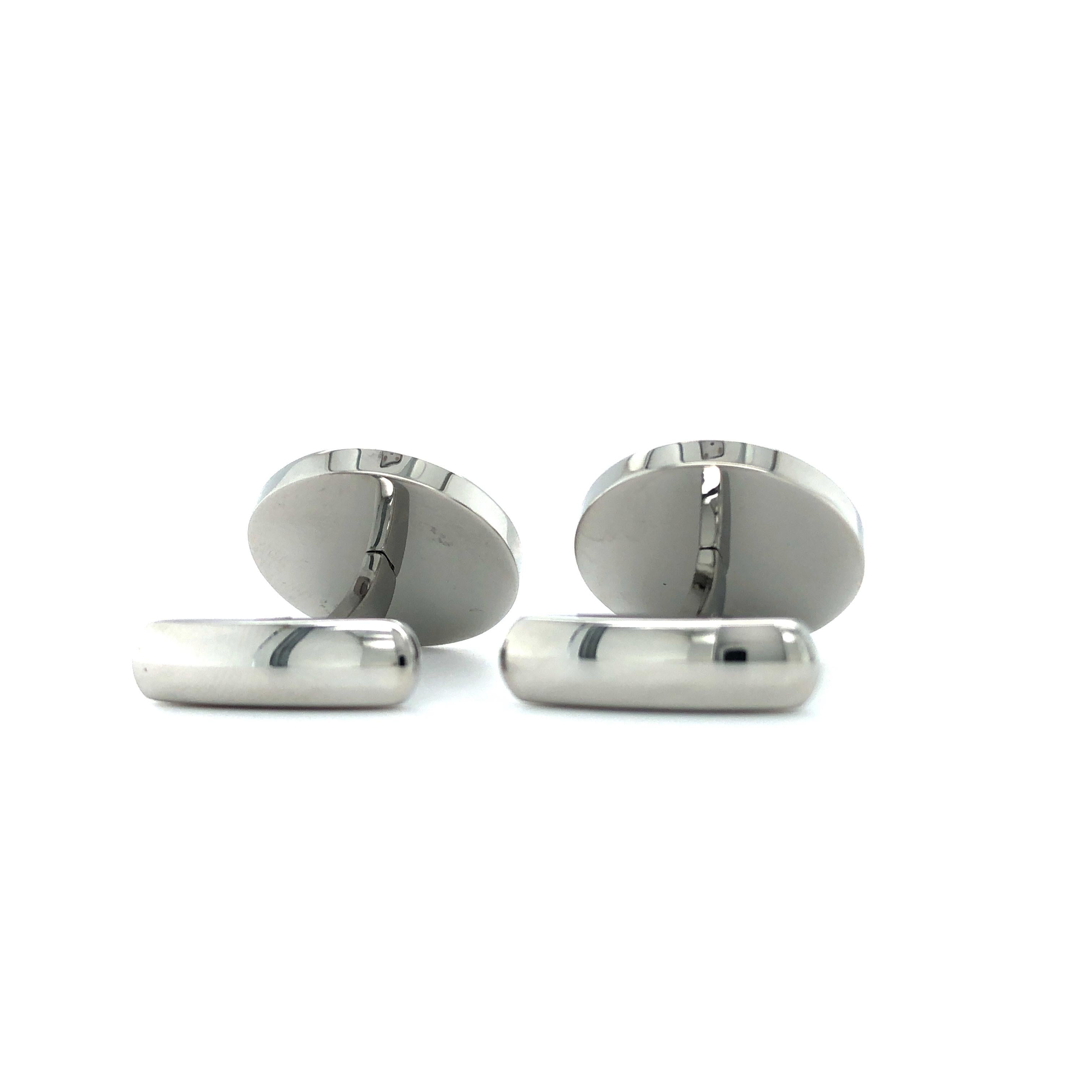 Round Cufflinks Stainless Steel - Black Mother of Pearl Inlay, 2 Diamonds 0.2ct In New Condition For Sale In Pforzheim, DE