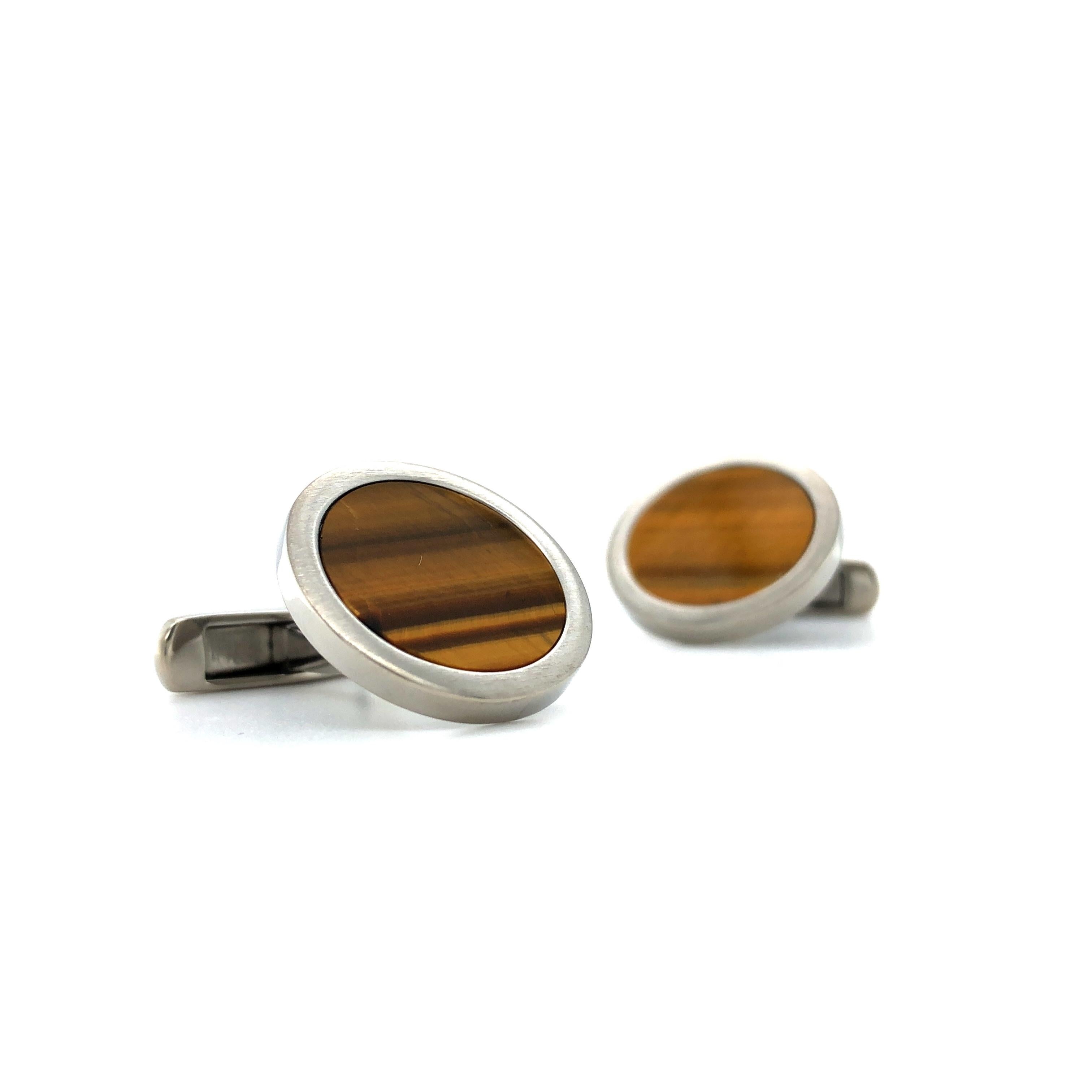 Men's Round Cufflinks - Stainless Steel - Tiger Eye Gemstone Inlay - Diameter 19 mm For Sale