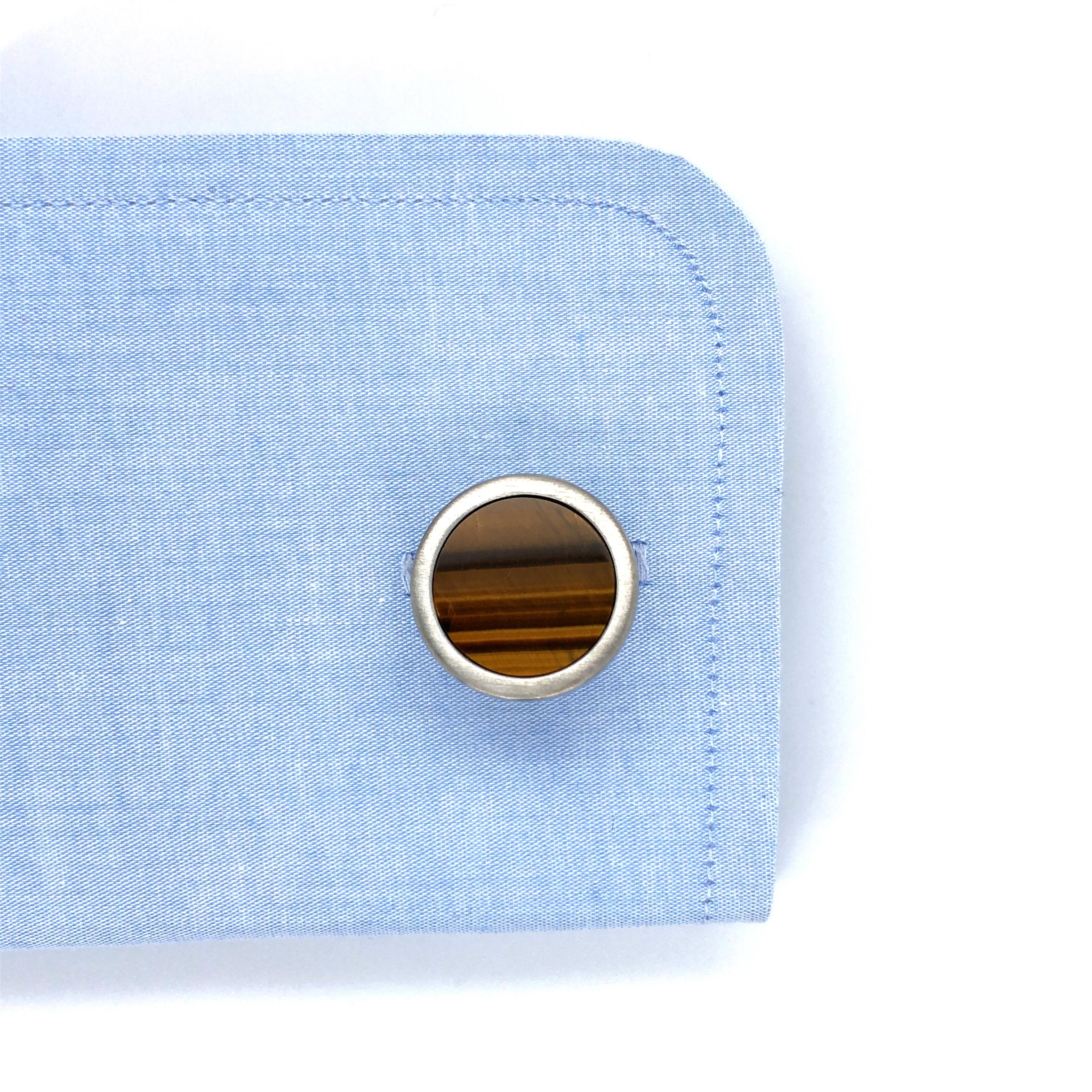 Round Cufflinks - Stainless Steel - Tiger Eye Gemstone Inlay - Diameter 19 mm For Sale 1