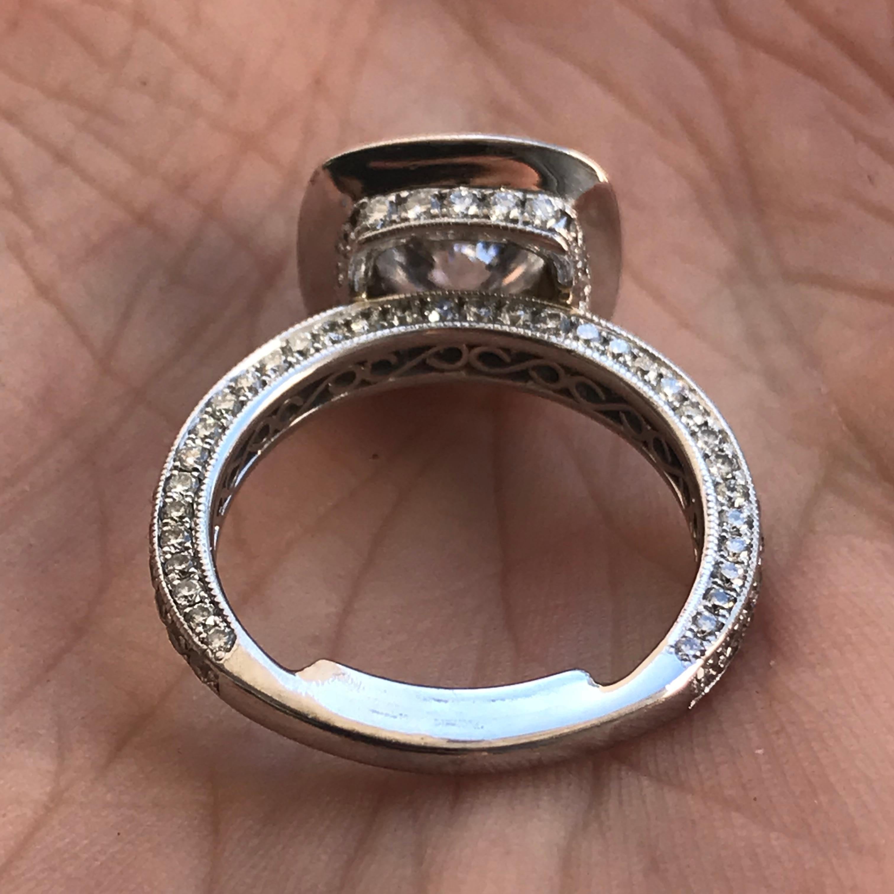 Runder Cushion Halo Diamantring und passende Bänder 14k W, Ben Dannie im Angebot 3