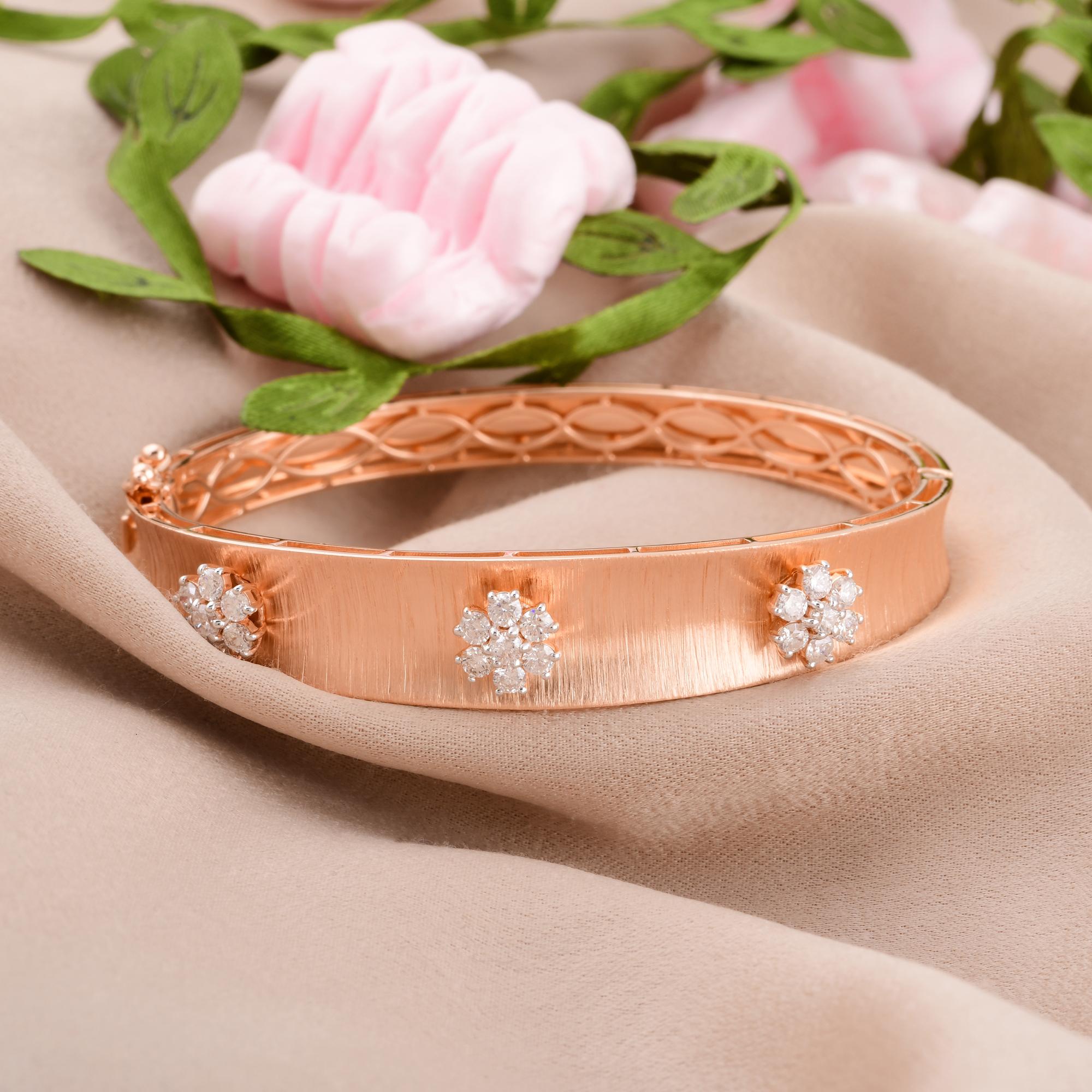 Taille ronde Bracelet fleur en or rose 14 carats, diamant taille ronde 1 carat SI Clarity HI Color en vente