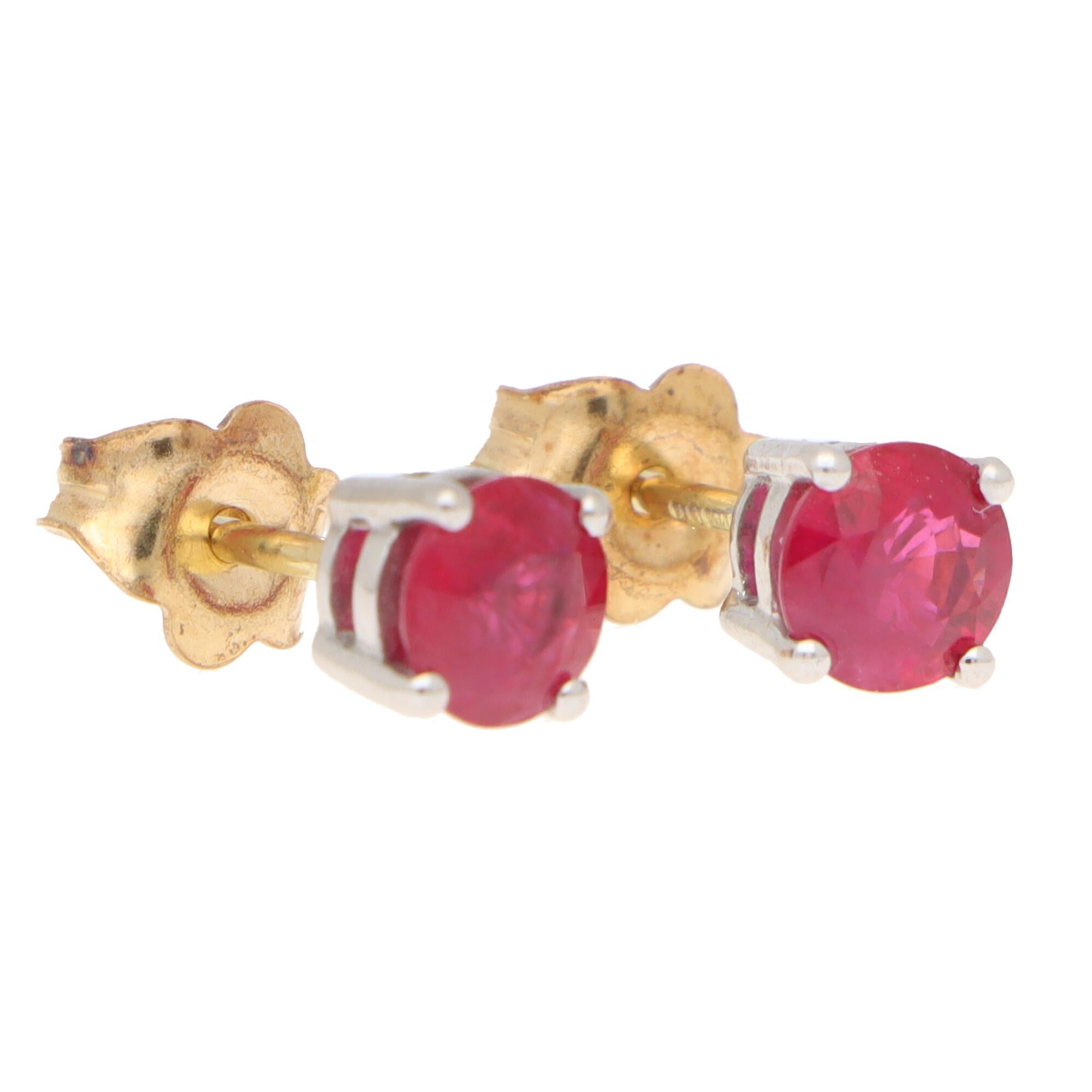 Round Cut 1.15ct Red Ruby Stud Earrings Set in 18k Yellow and White Gold In Excellent Condition In London, GB