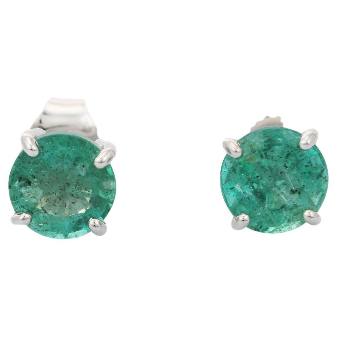 Round Cut 1.63 Carat Green Emerald Stud Earrings Set in 18K White Gold  For Sale