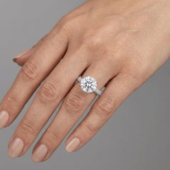 Round Cut 18K White Gold Diamond Pave Engagement Ring