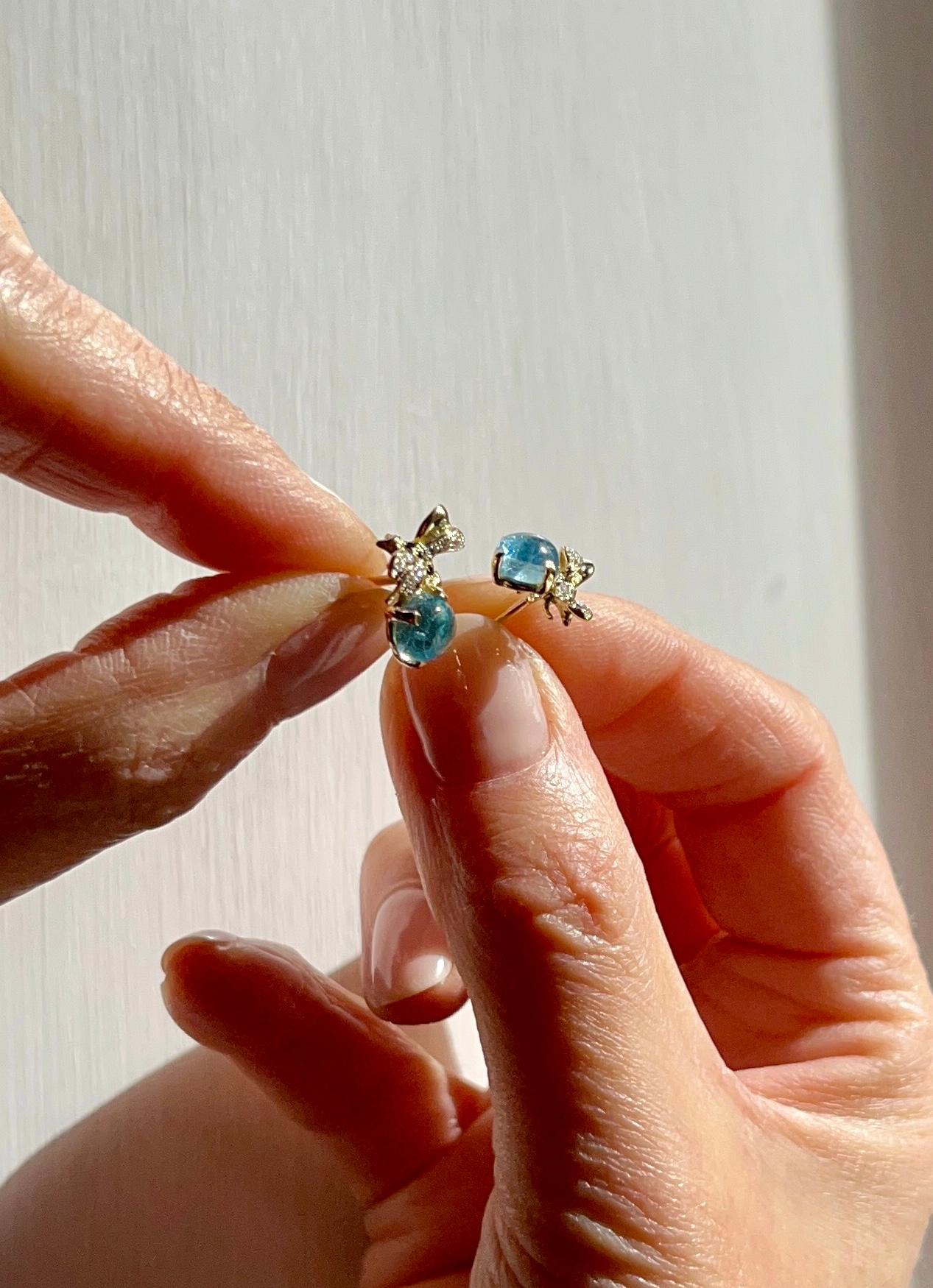 Rossella Ugolini 2.16 Kt Aquamarine 18K Gold Diamonds Bees Stud Earring For Sale 1