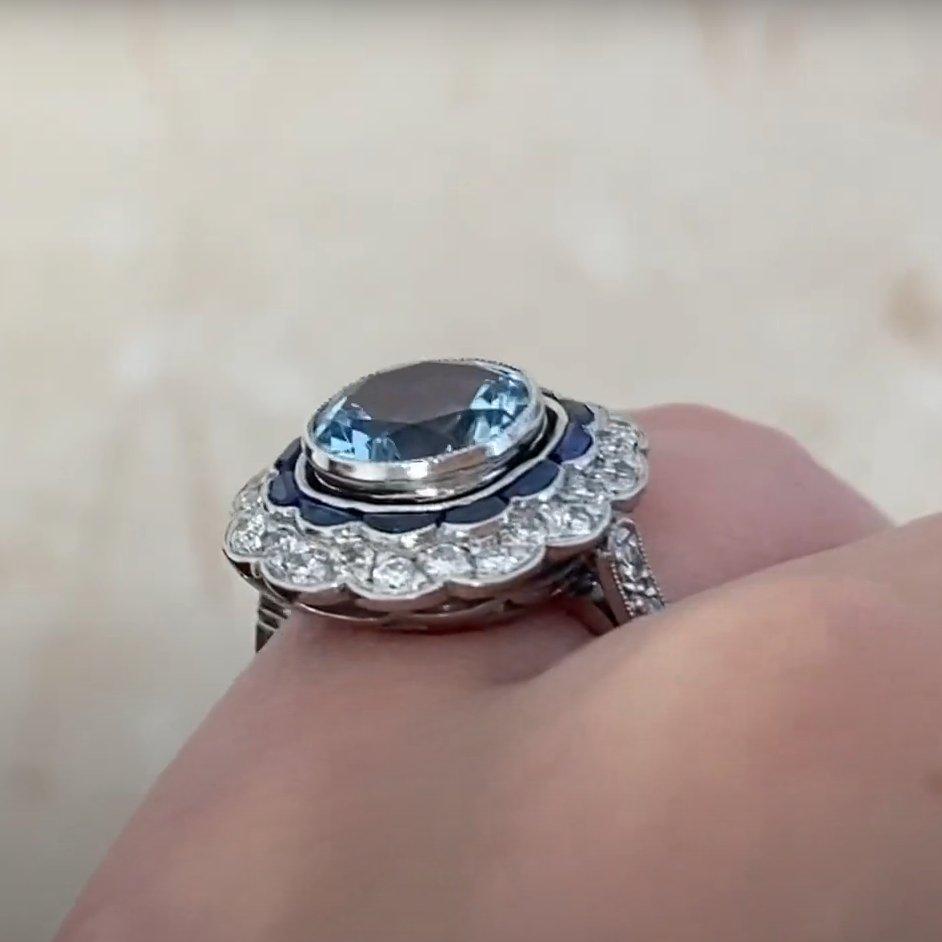 Anello a doppio anello con acquamarina taglio rotondo (circa 1,60 carati), platino In condizioni ottime in vendita a New York, NY