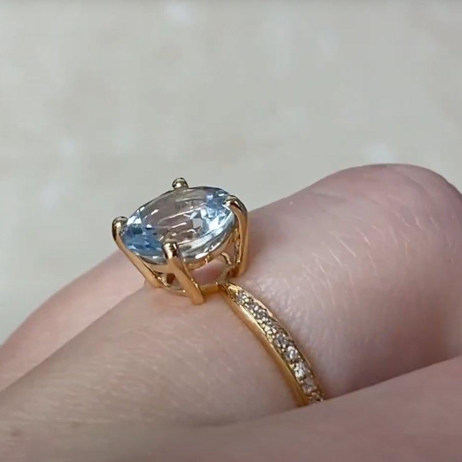 Donna Anello di fidanzamento con acquamarina taglio rotondo (circa 1,9 carati), oro giallo 18 carati in vendita