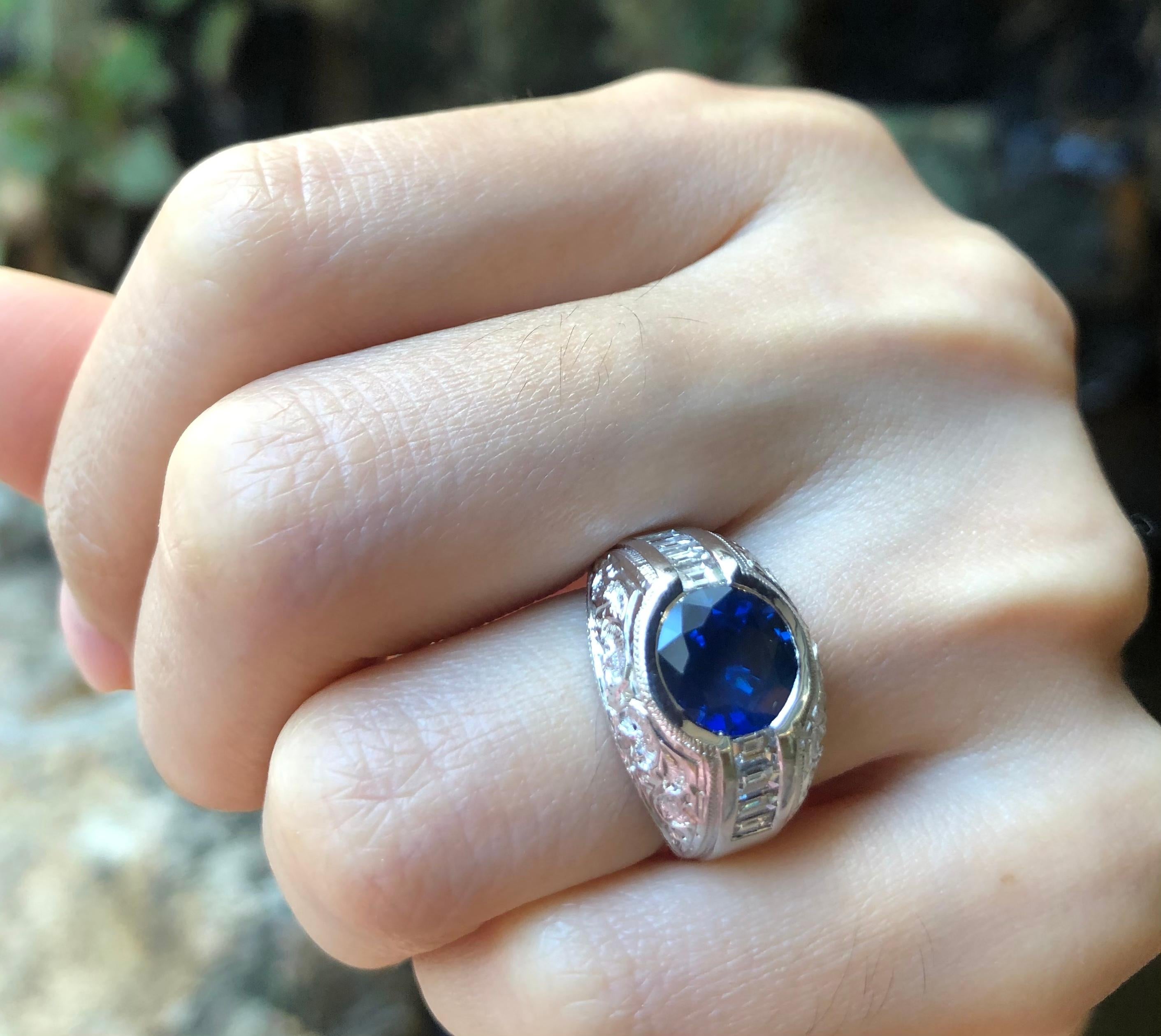 Round Cut Blue Sapphire, Diamond with Engraving Ring Set in Platinum 950 For Sale 1