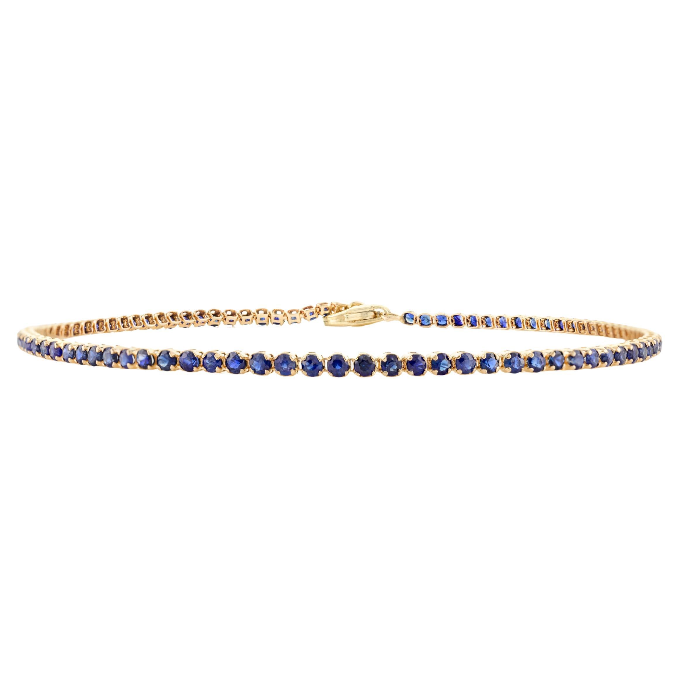 Round Cut Blue Sapphire Sleek Bracelet in 14K Yellow Gold for Valentine Gifts For Sale