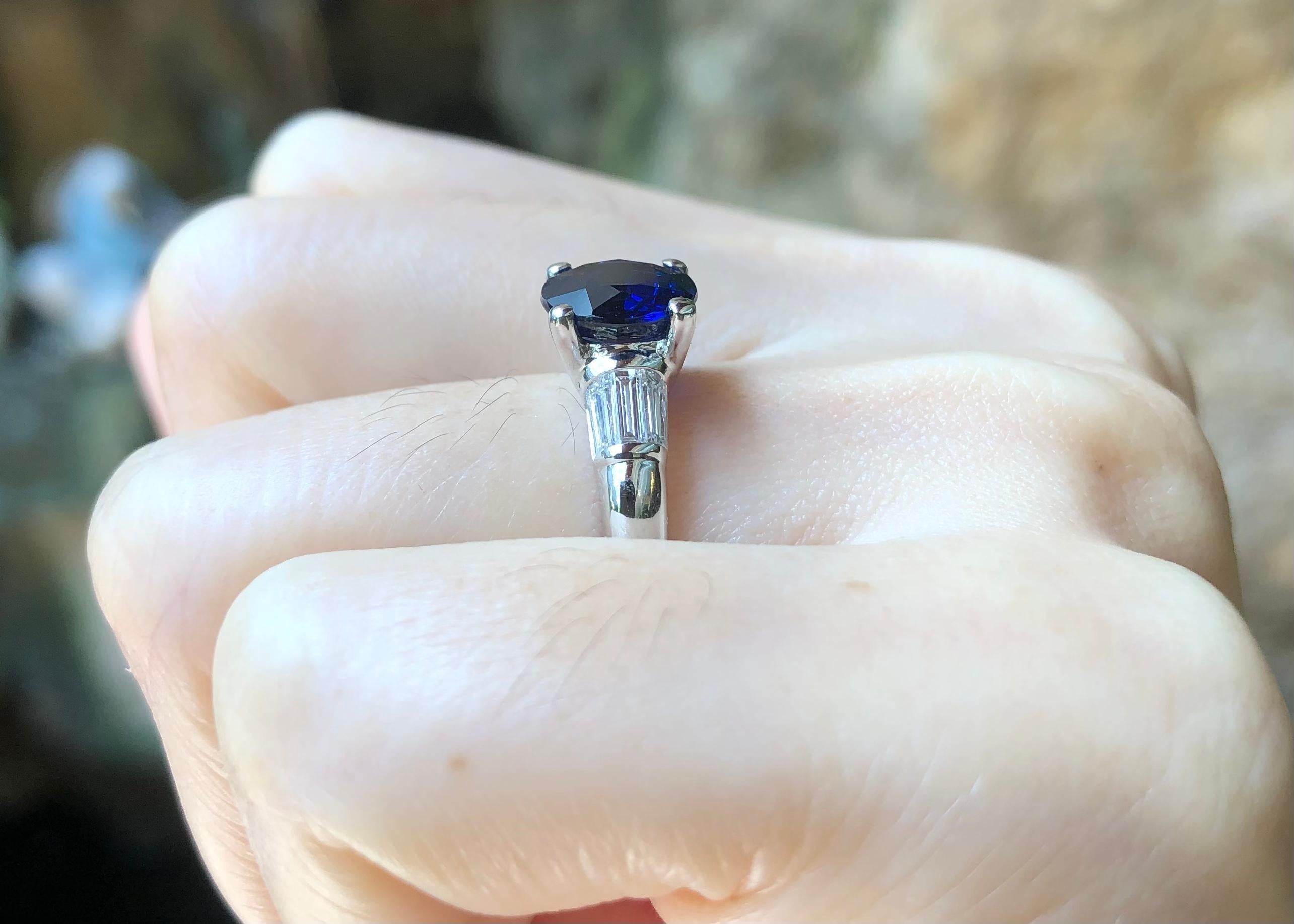 Blue Sapphire 2.09 carats with Diamond 0.50 carat Ring set in 18 Karat White Gold Settings

Width:  0.8 cm 
Length: 0.8 cm
Ring Size: 49
Total Weight: 3.92 grams




