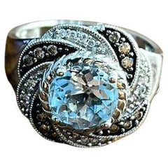 Anillo de oro blanco de 14 quilates con diamantes talla redonda topacio azul blanco marrón pavé milgrain
