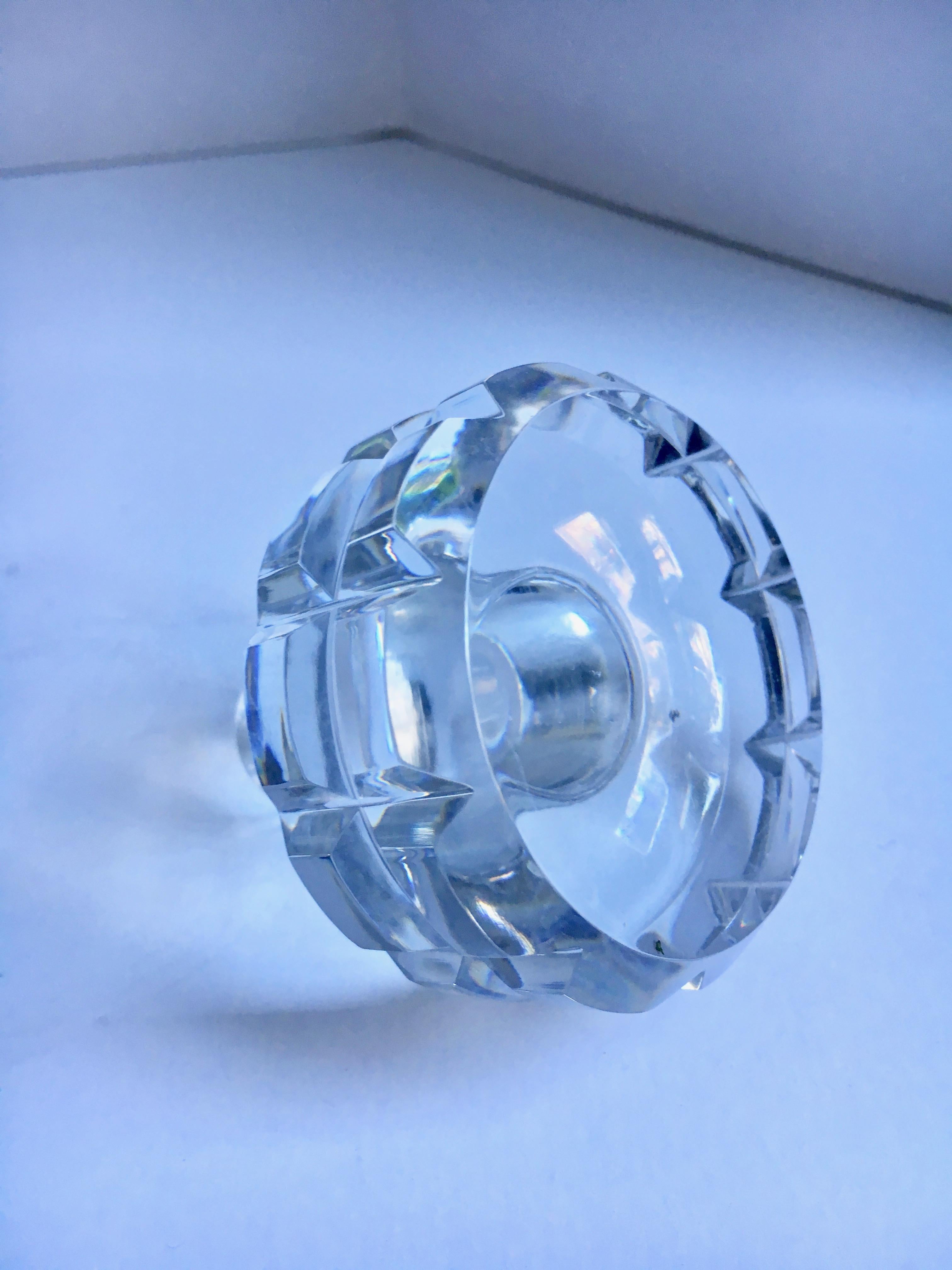 Round Cut Crystal Decanter 1