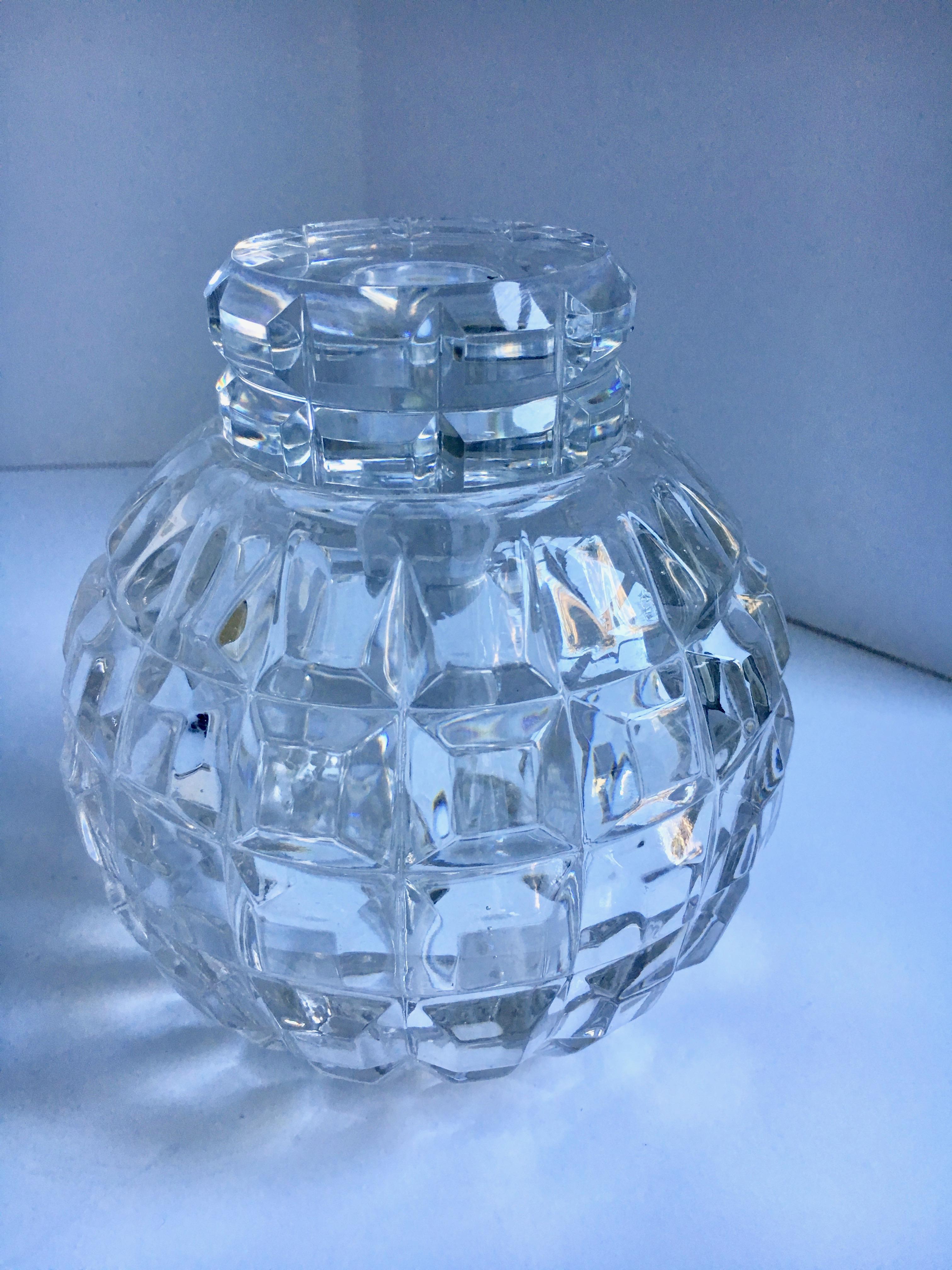 Round Cut Crystal Decanter 2