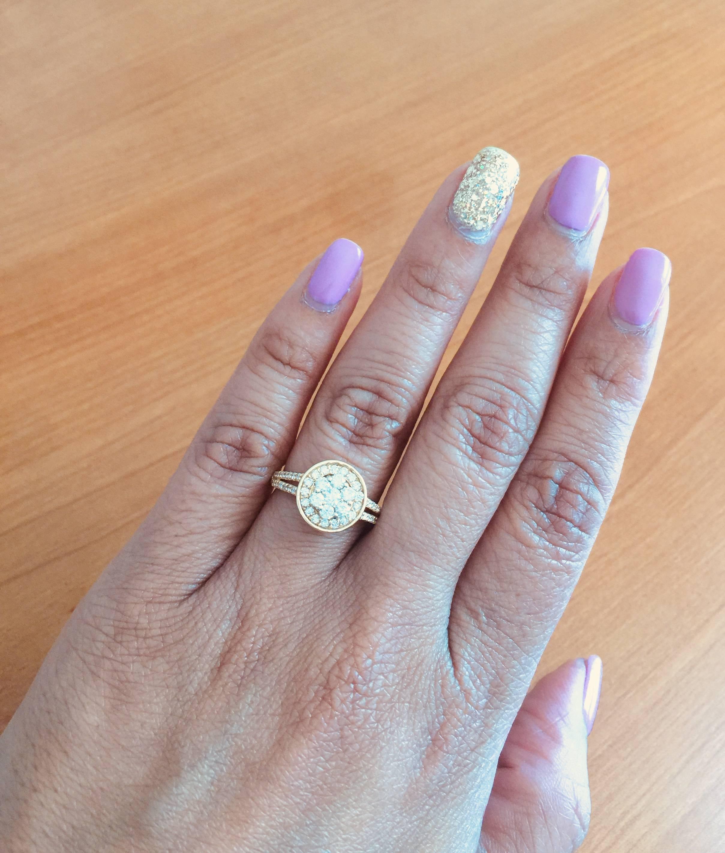 Diamond Yellow Gold Cluster Ring In New Condition For Sale In Los Angeles, CA