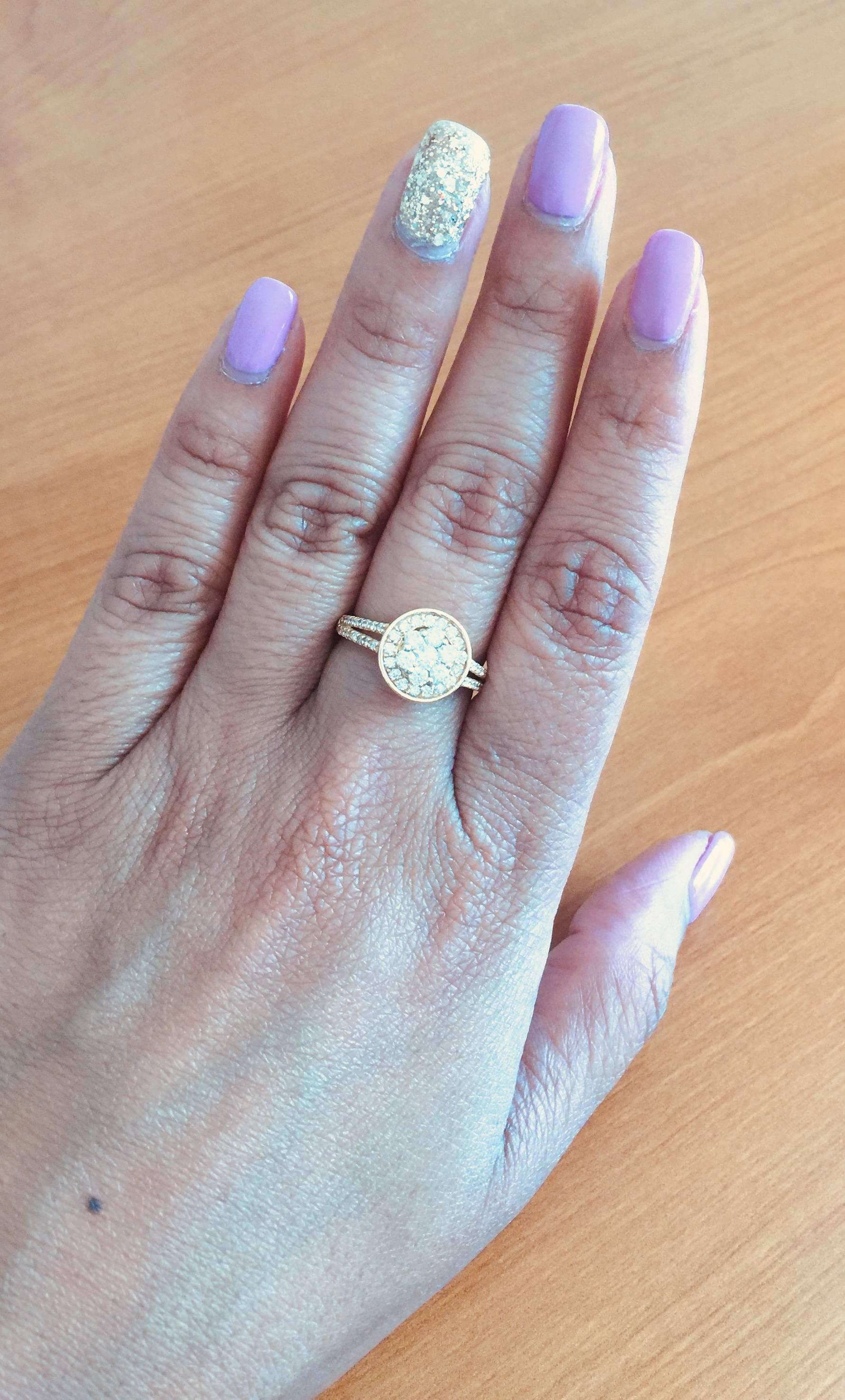 Gelbgold-Cluster-Ring mit Diamanten Damen im Angebot