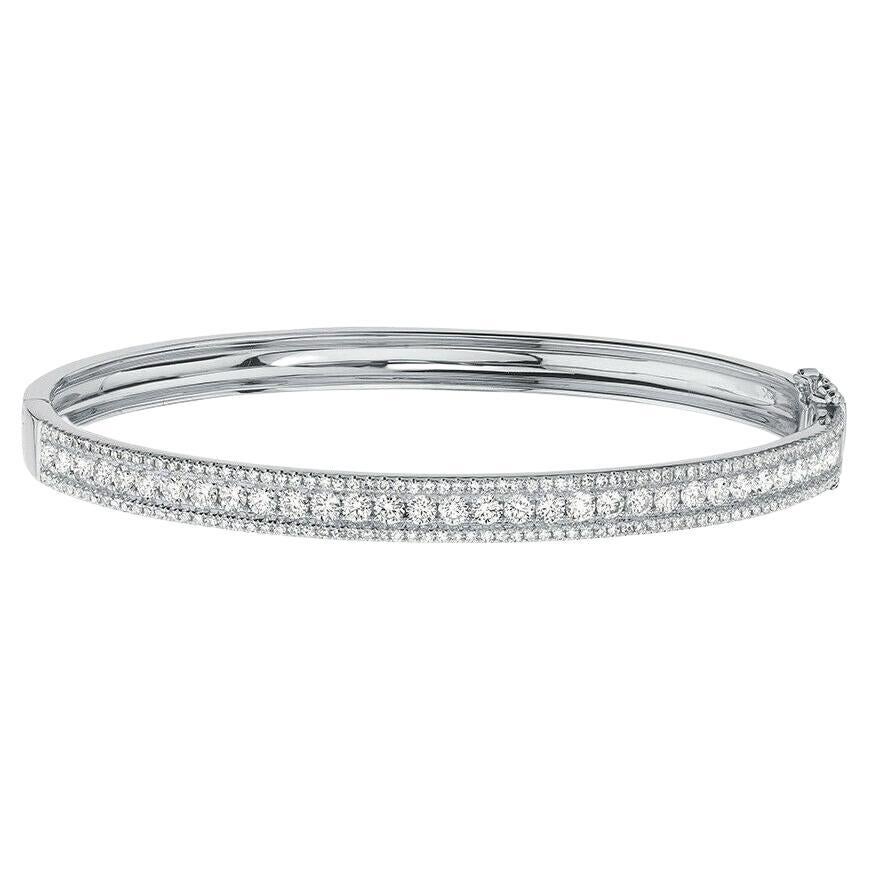 Round Cut Diamond 1.69 Total Carat Weight White Gold Bangle Bracelet For Sale