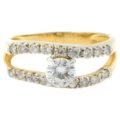 Round Cut Diamond Accented Engagement Ring 14K Yellow Gold 1.00Cttw
