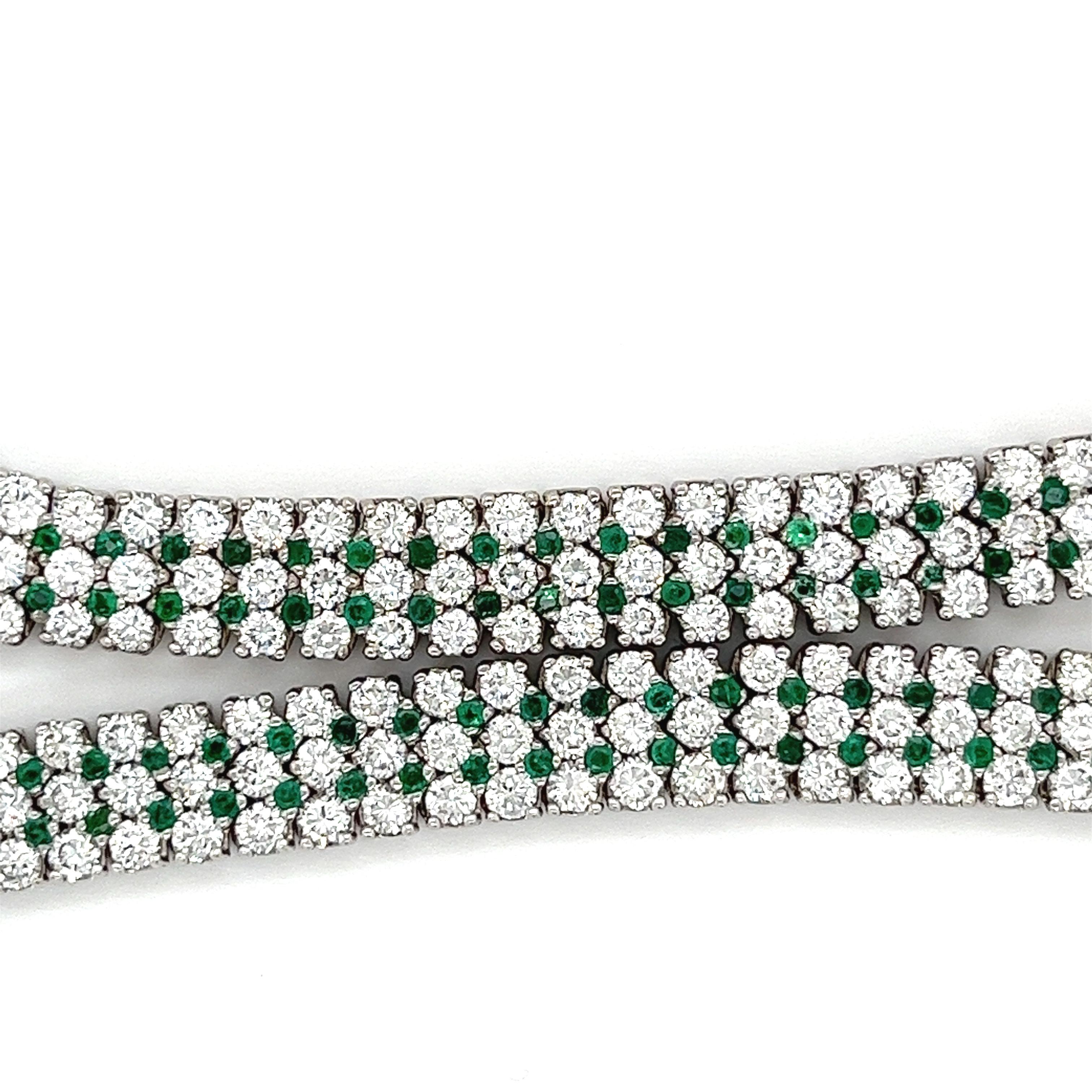 Round Cut Diamond and Emerald Flexible Choker in 18k white gold  For Sale 2