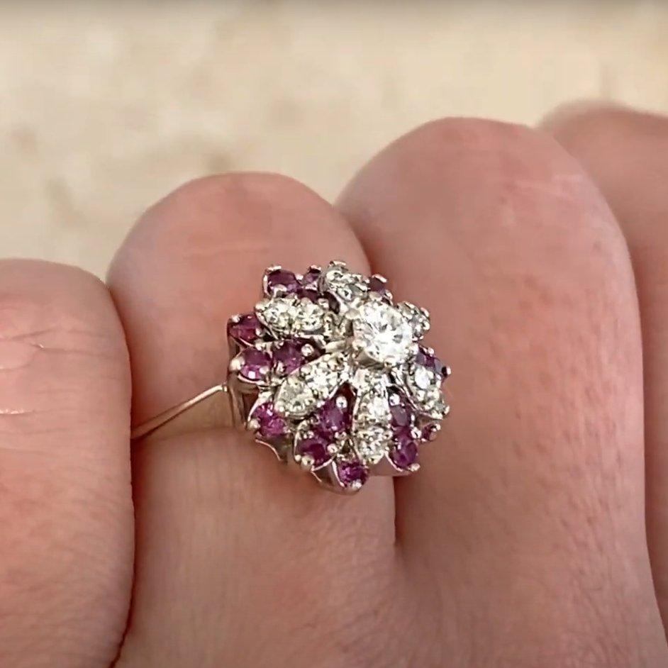 Round Cut Diamond (Approx 0.2-Carats) & Pink Sapphire (Approx 0.9-Carats) Ring In Excellent Condition For Sale In New York, NY