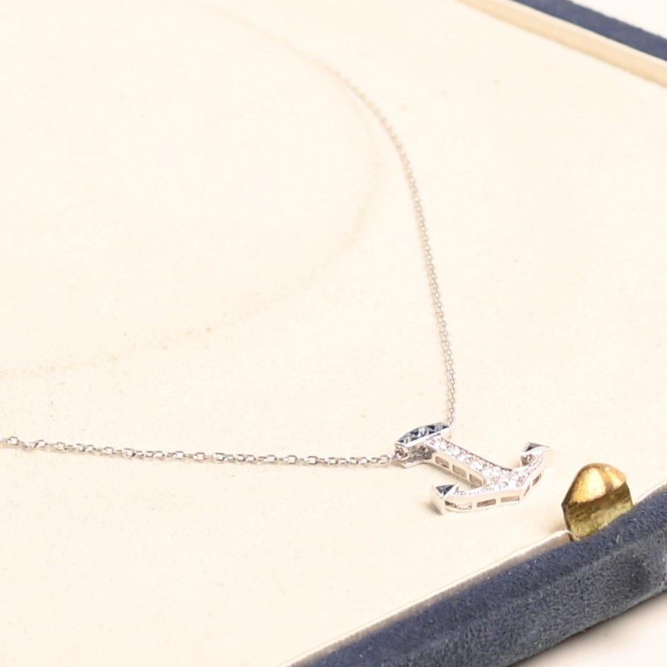 Taille ronde Collier pendentif en diamants taille ronde (environ 0,20 carat) et saphirs taille française en vente