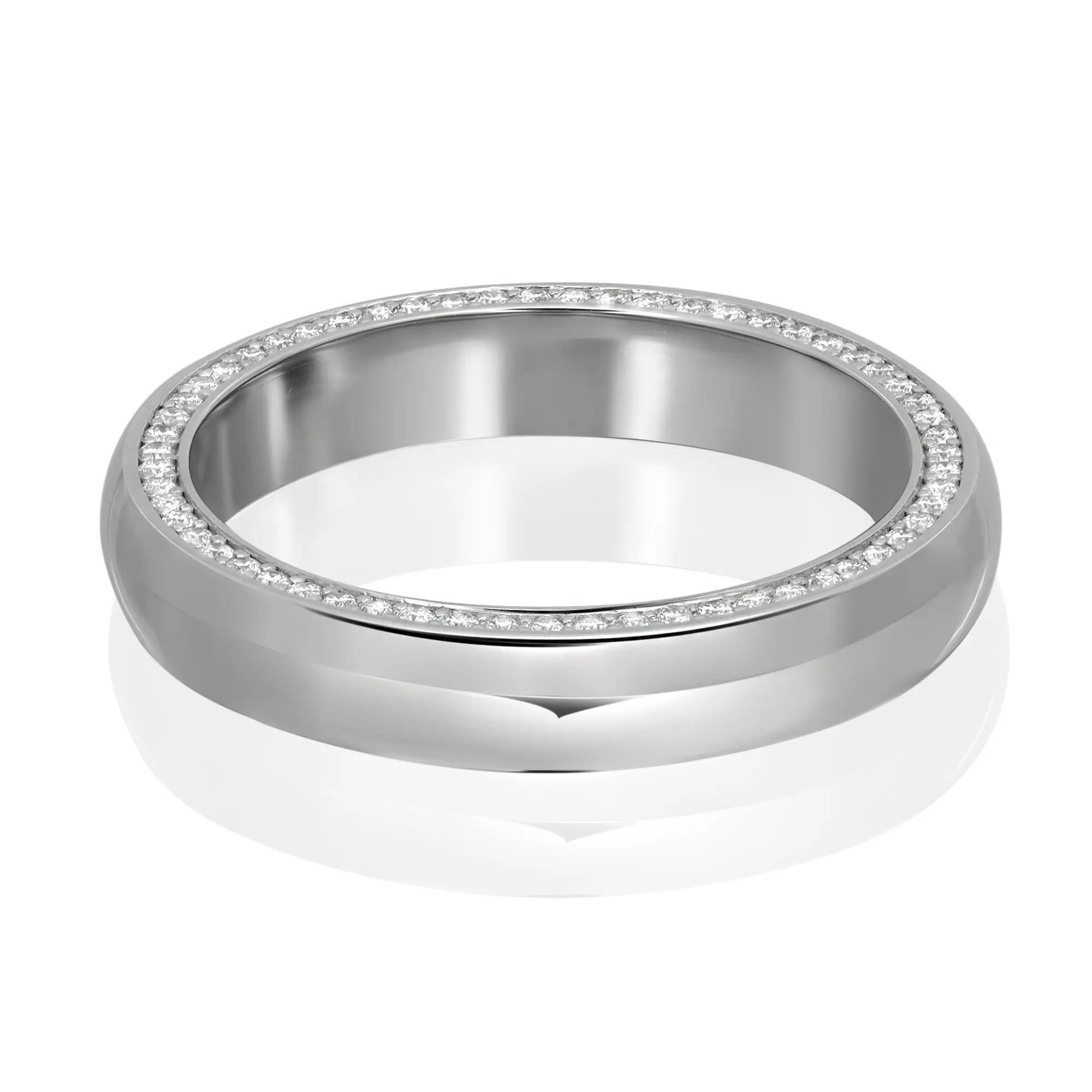 Rundschliff-Diamant Edge Herren Eternity Band Ring 18K Weißgold (Moderne) im Angebot