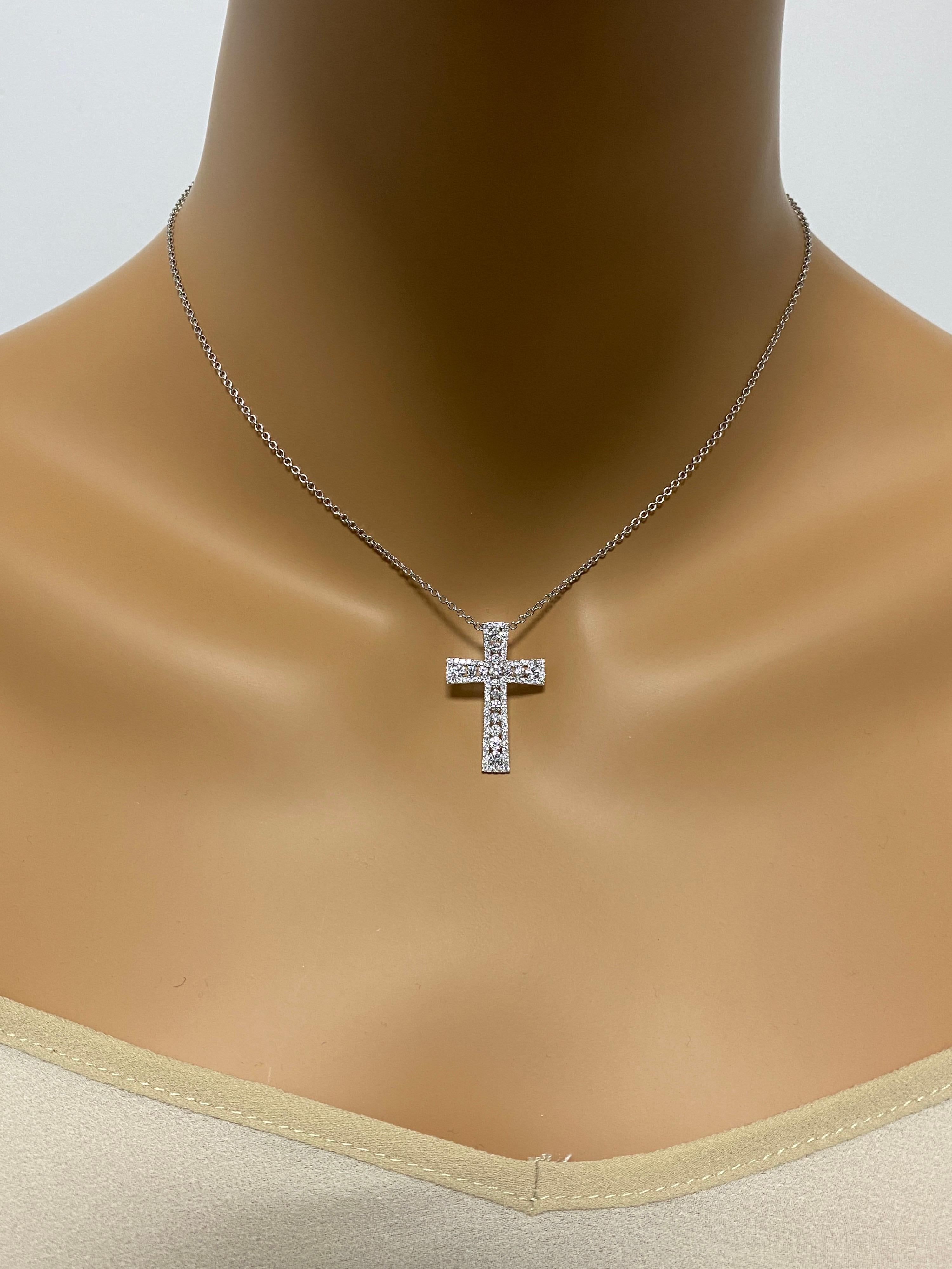 Round Cut Diamond Gold Byzantine Cross Pendant Necklace For Sale at ...