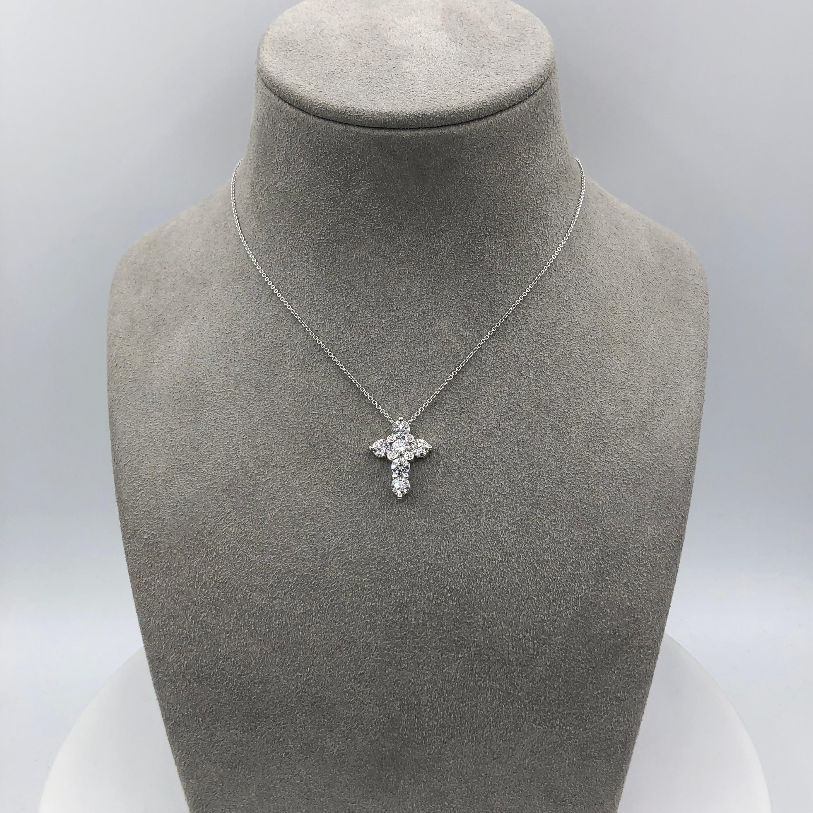 pandora necklace cross