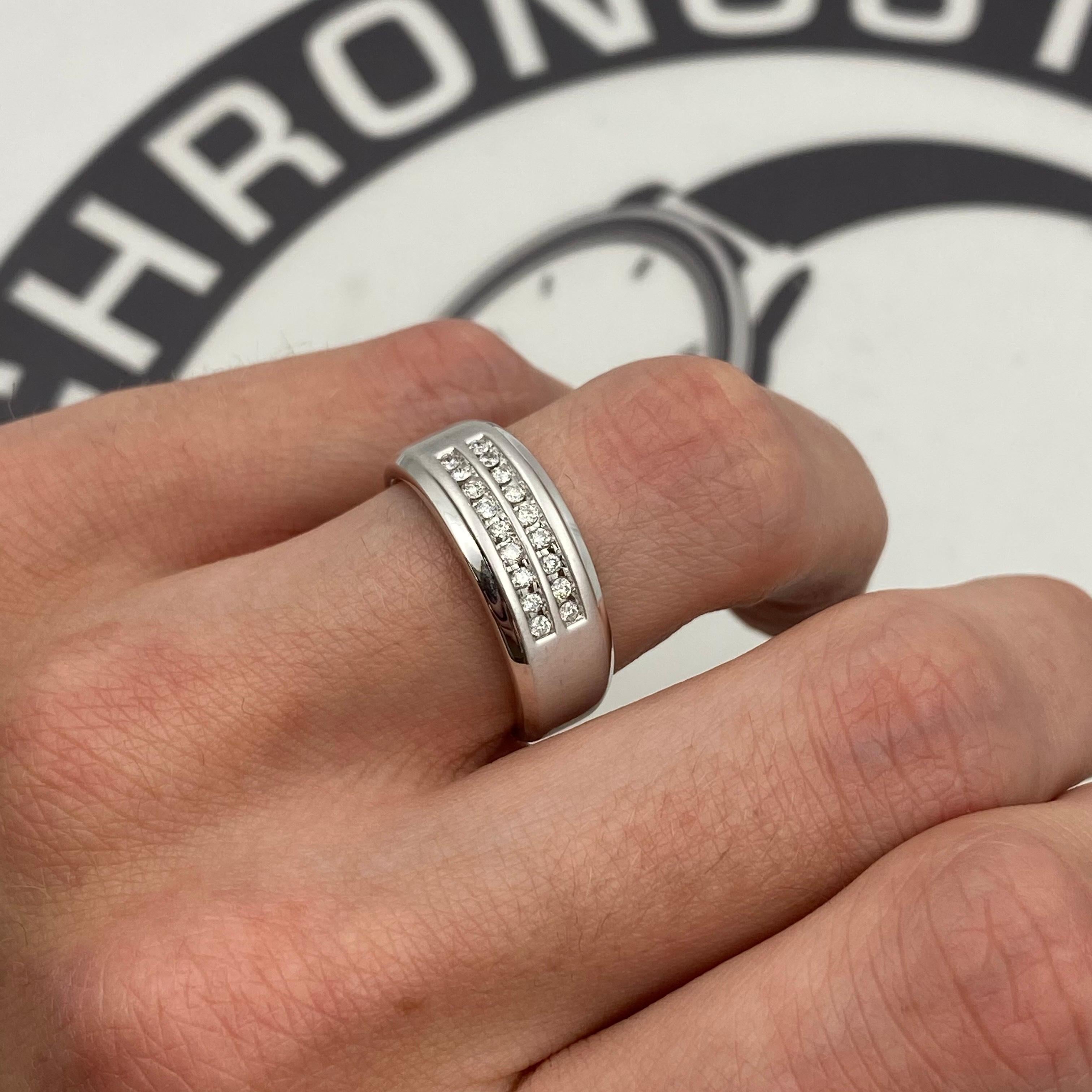 Round Cut Diamond Men's Wedding Band Ring 10k White Gold 0.36 Cttw For Sale 3