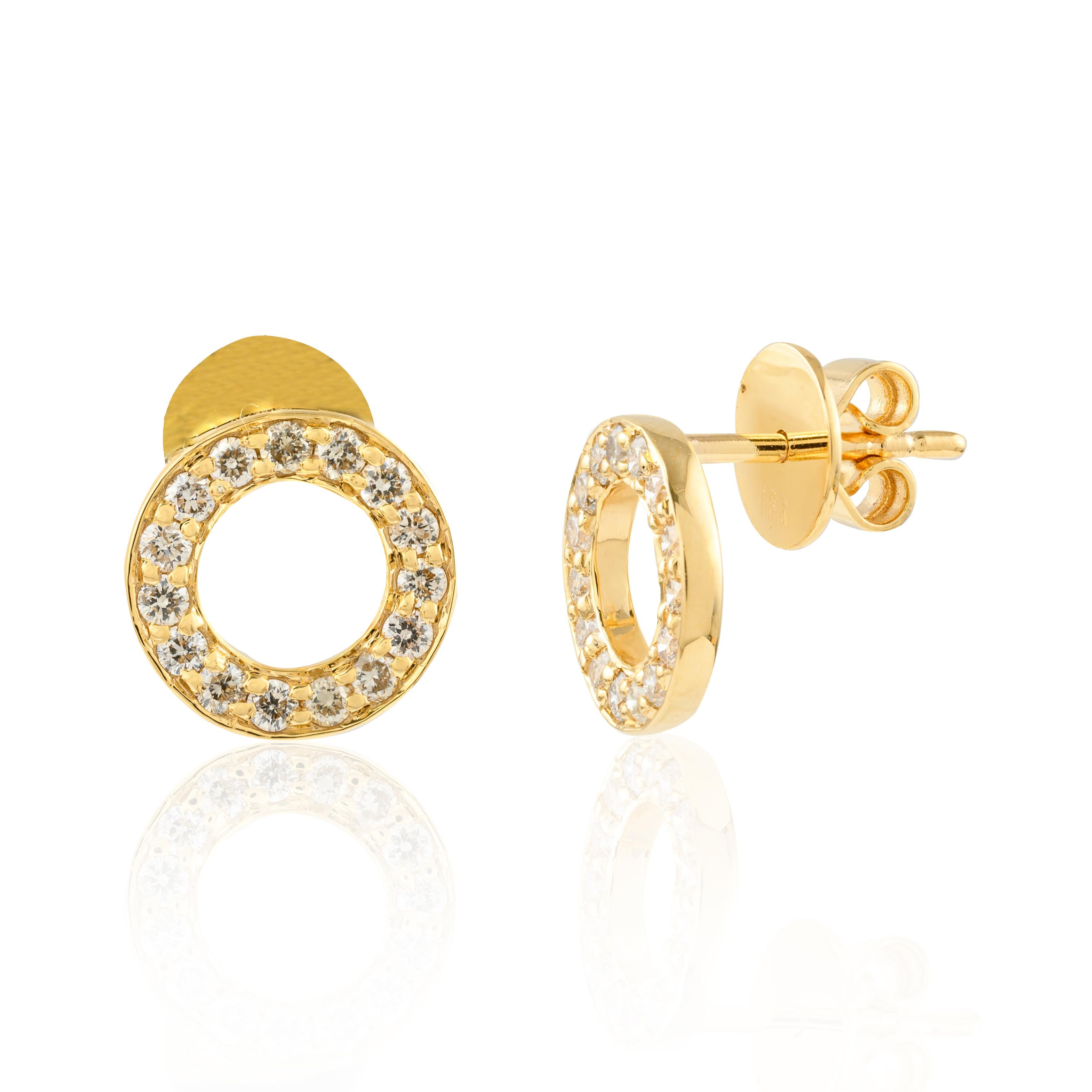 Minimalist Diamond Circle Stud Earrings Gift For Her in 18k Solid Yellow Gold In New Condition For Sale In Houston, TX