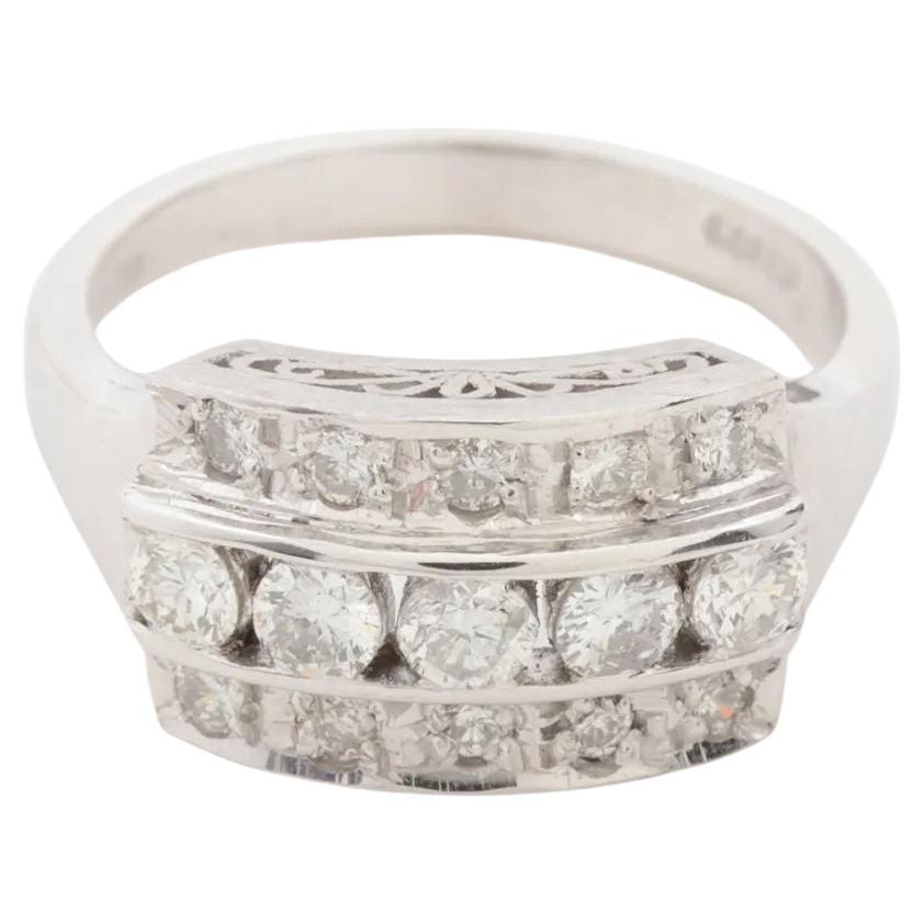 Bague à diamant de taille ronde en platine