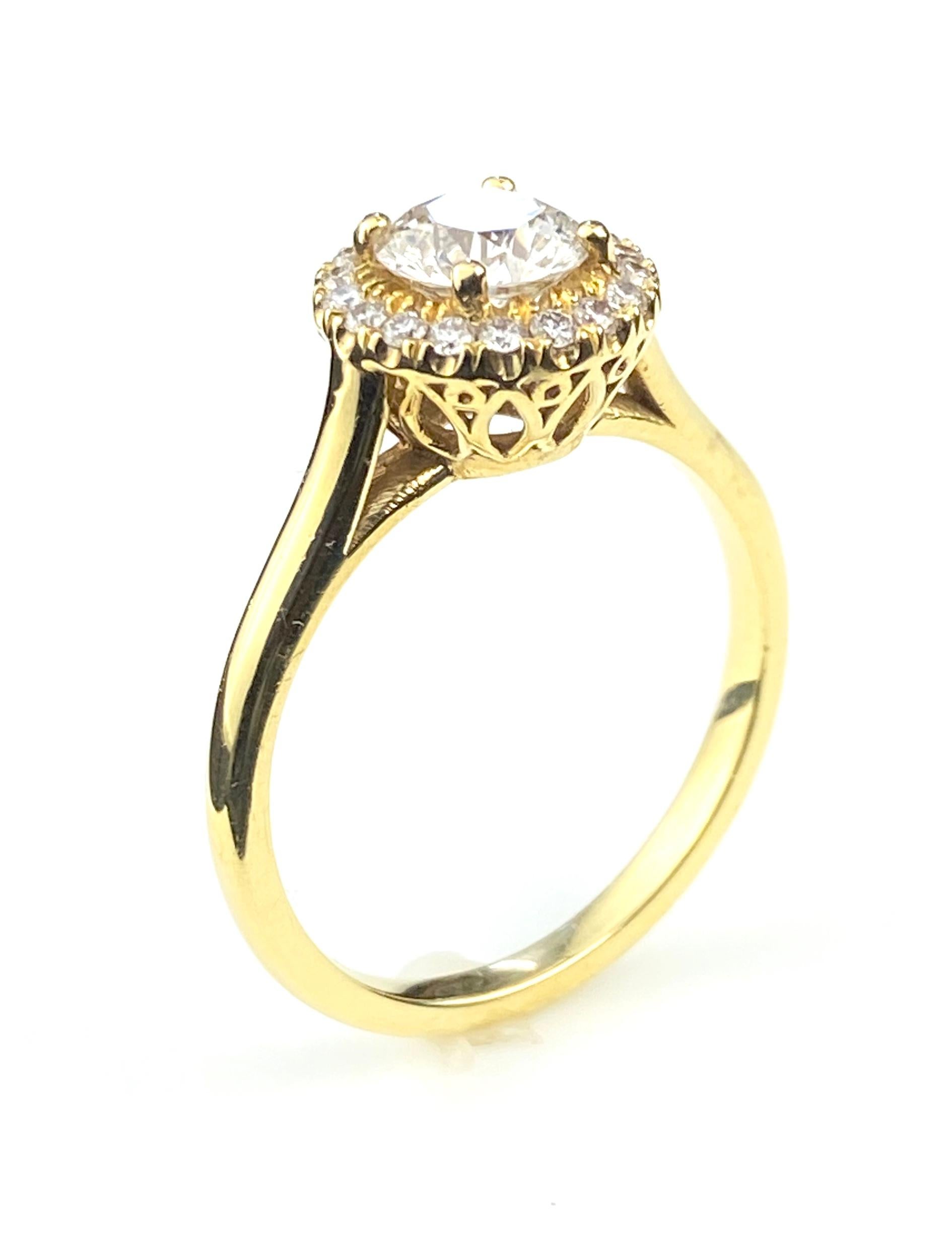 Contemporary Round Cut Diamond Yellow Gold Engagement Ring with Halo and Basket Setting For Sale