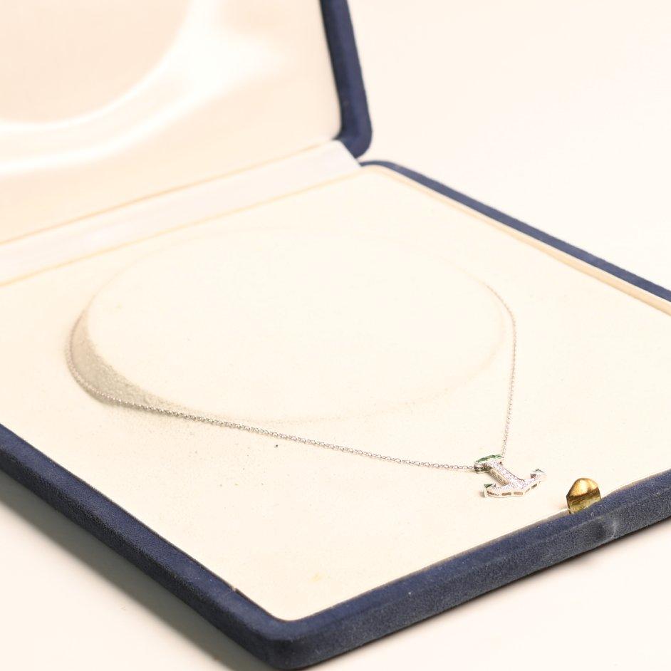 Art Deco Round Cut Diamonds (Approx 0.3-Carats) and Emerald (Approx 0.2-Carats) Necklace For Sale