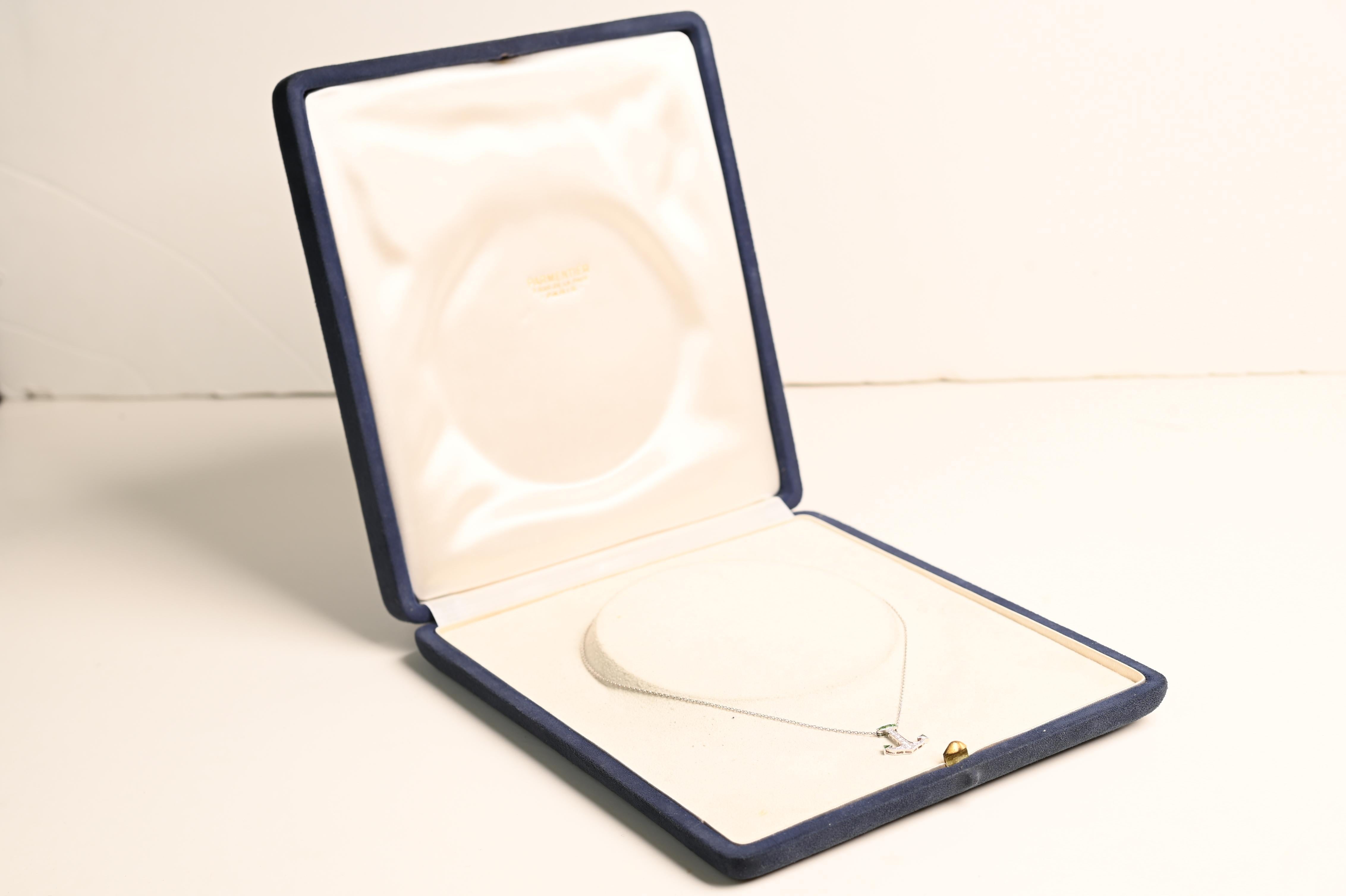 Women's Round Cut Diamonds (Approx 0.3-Carats) and Emerald (Approx 0.2-Carats) Necklace For Sale
